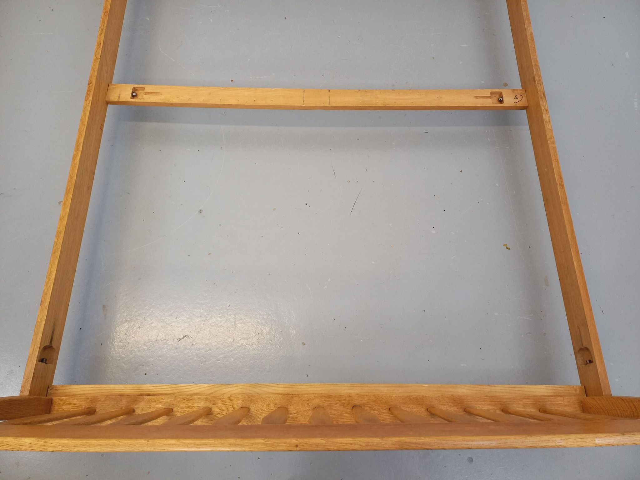 Double vintage French bed by Guillerme et Chambron in solid oak from the 1960s.