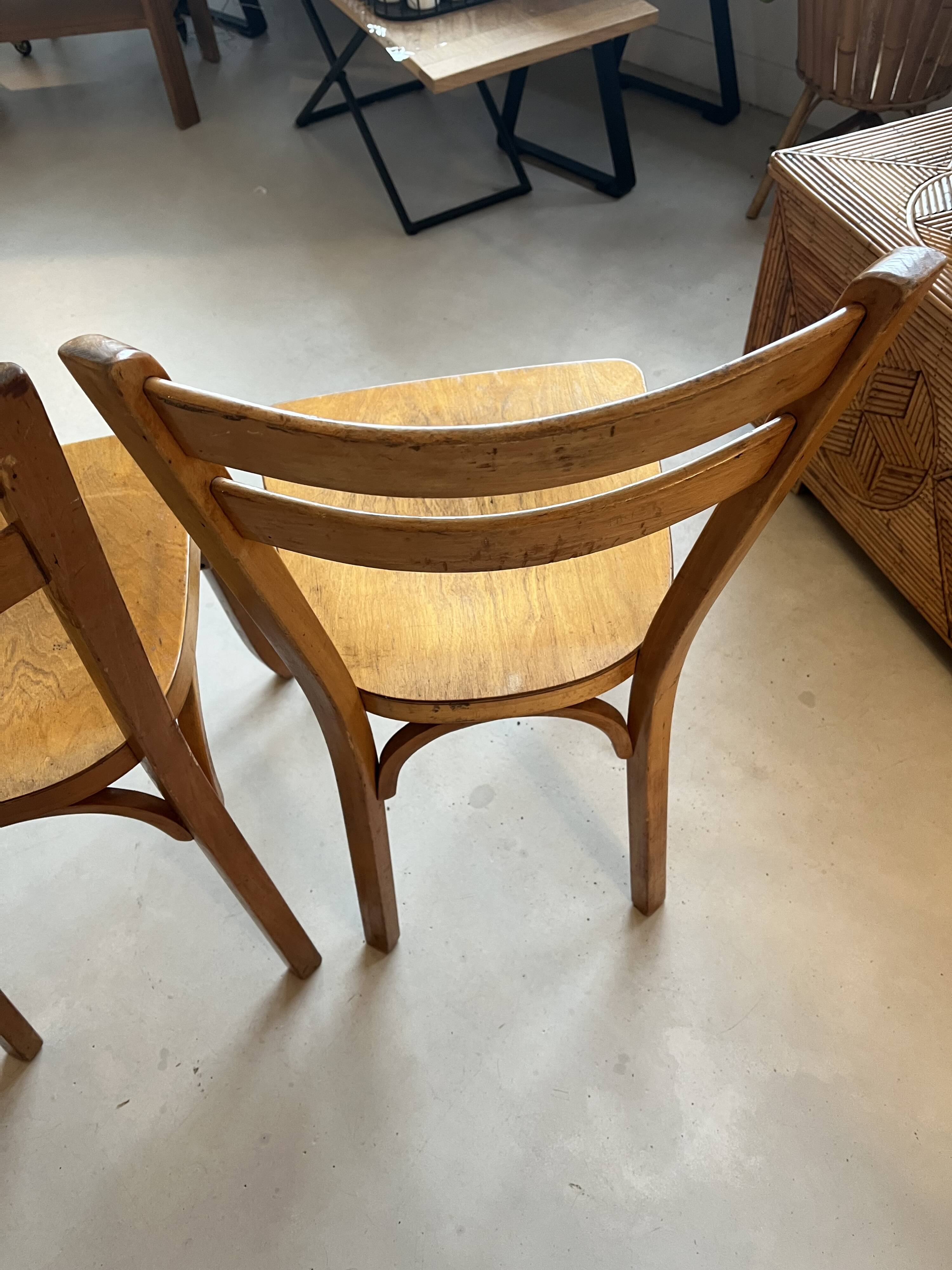 Set of 2 wooden chairs