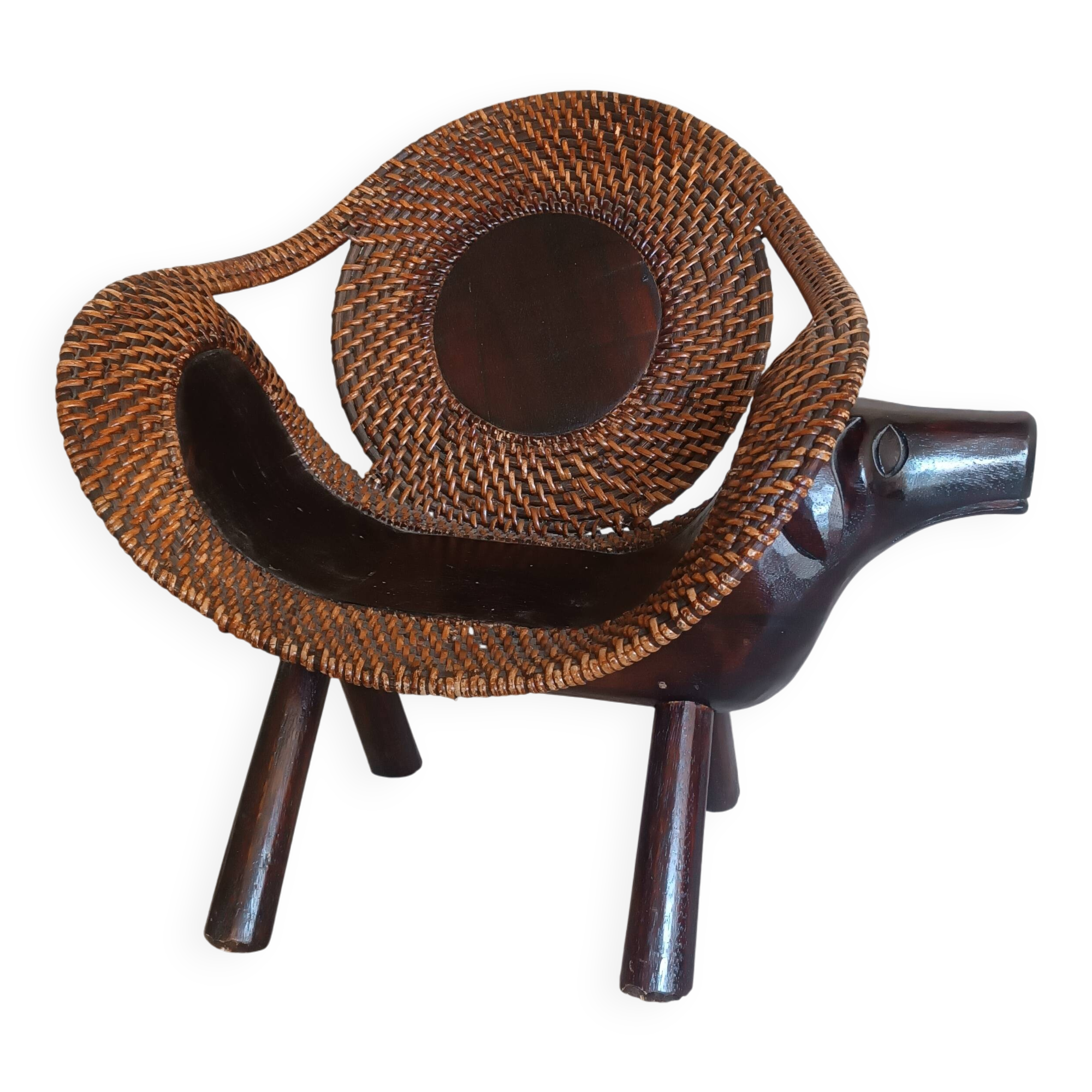 Fauteuil enfant en bois sculpté et rotin