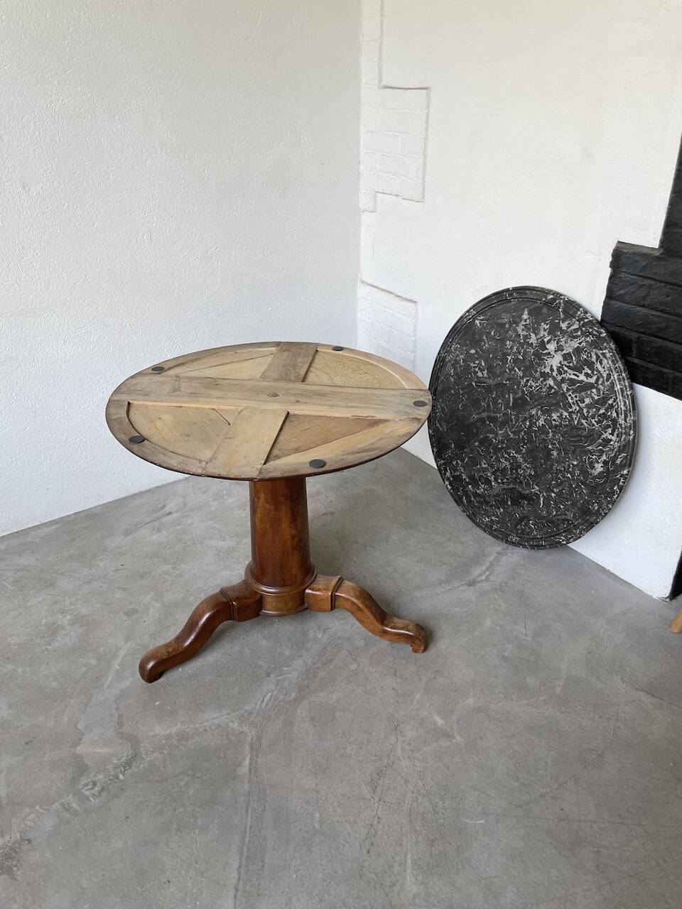 Empire walnut and marble pedestal table, late 19th century