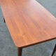 Table teck de type scandinave
