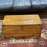 1930s English oak dressing table with beveled oval mirror