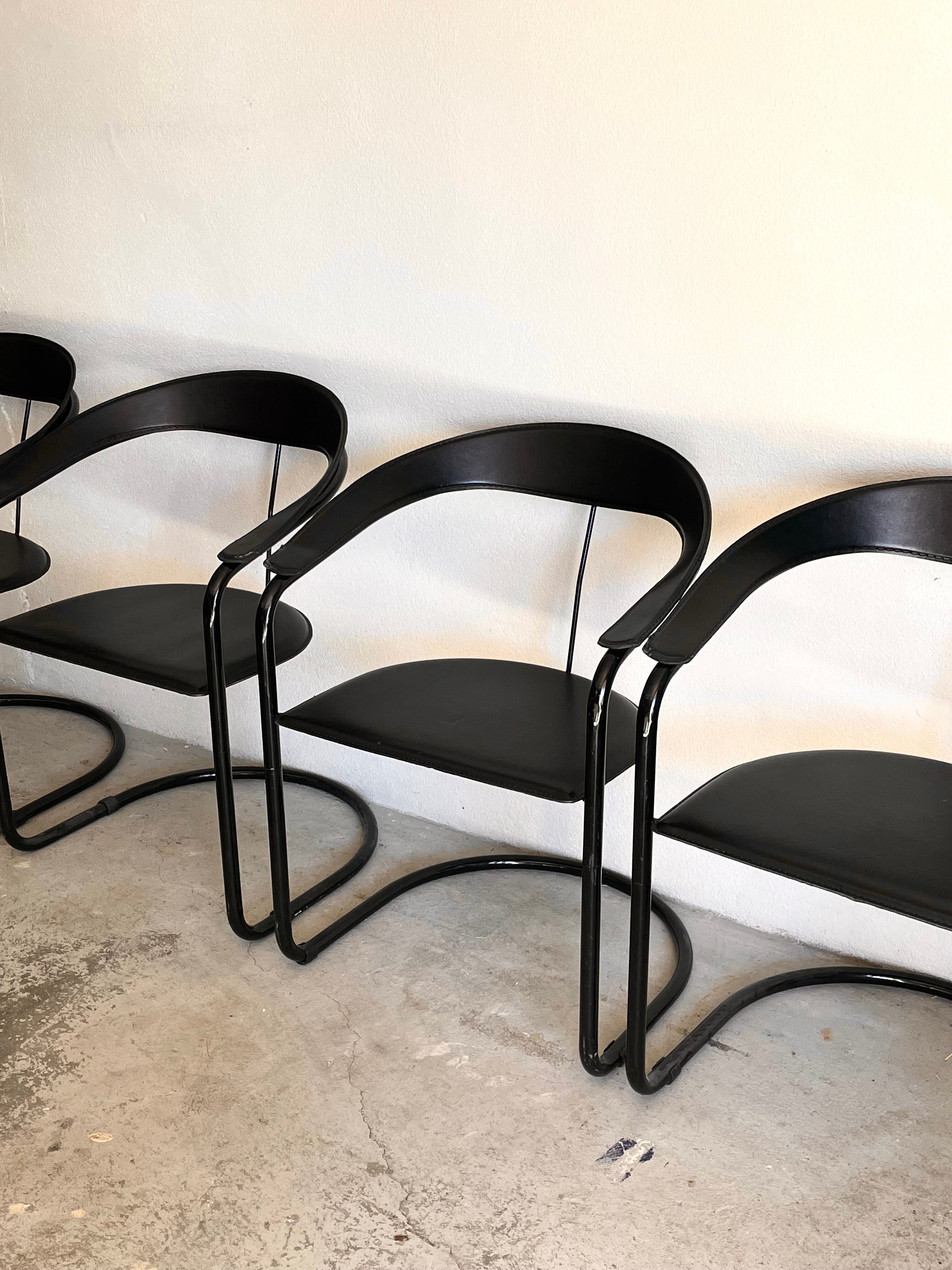 Chaises canasta par arrben