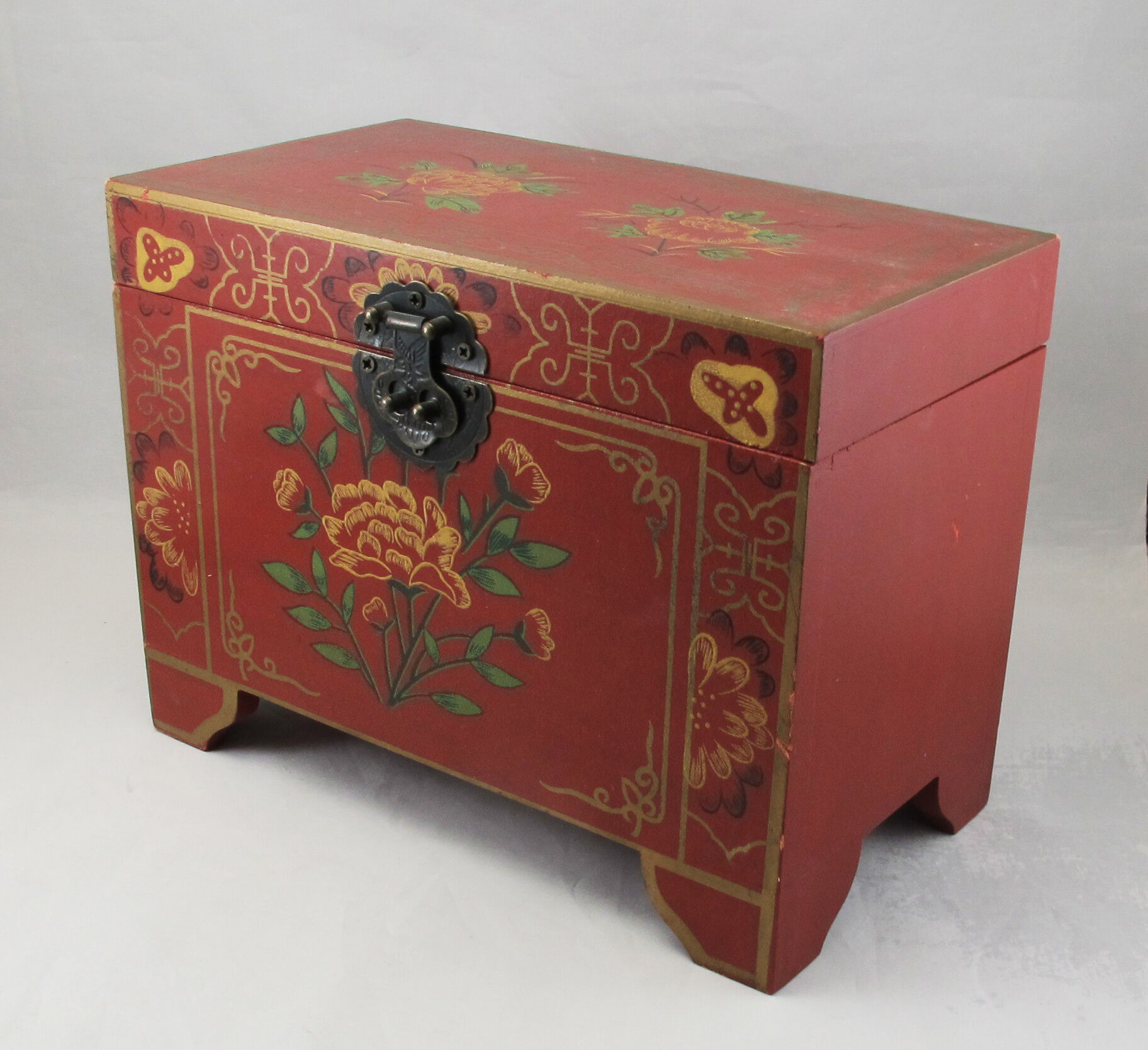 Chinese Chinese Red Lacquer Jewelry Box China