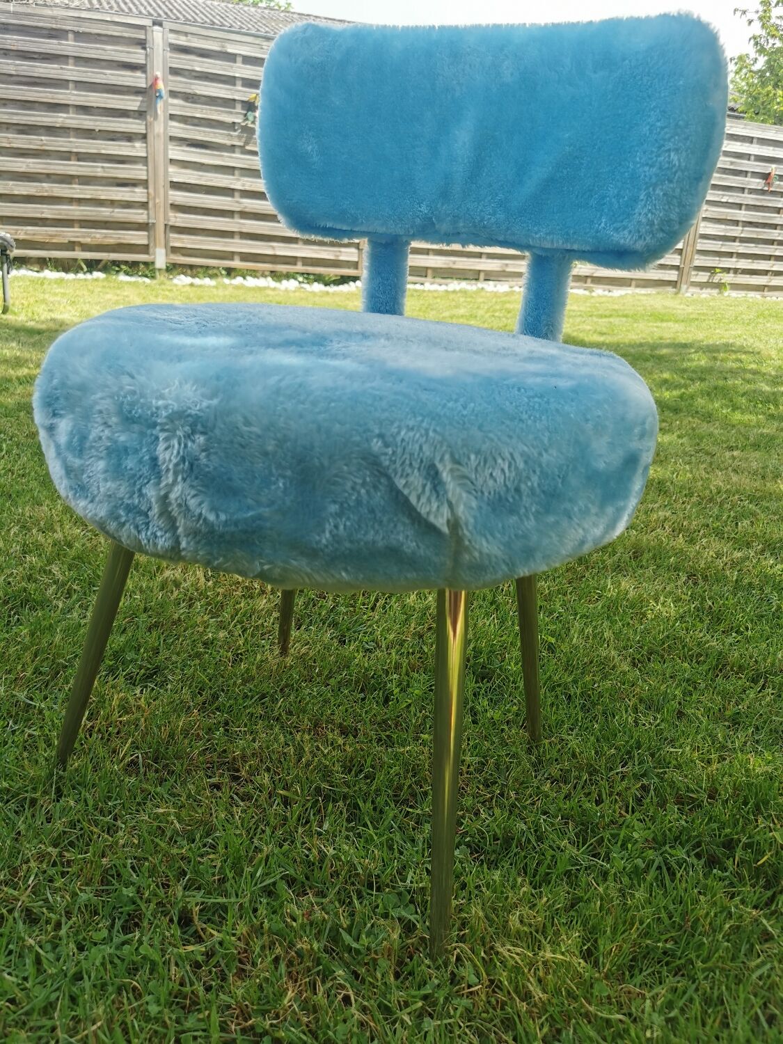 Blue moumoute chair Pelfran