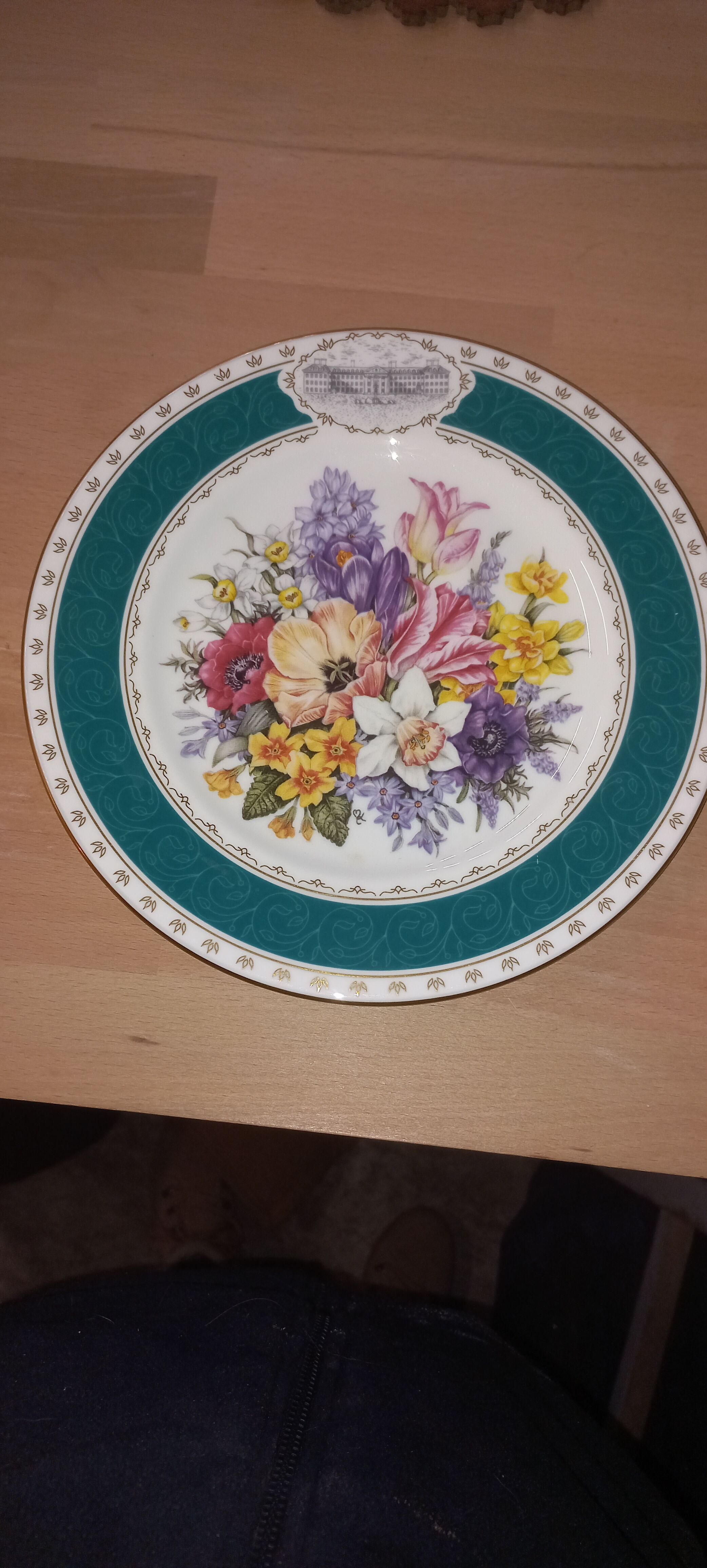 English decorative plate