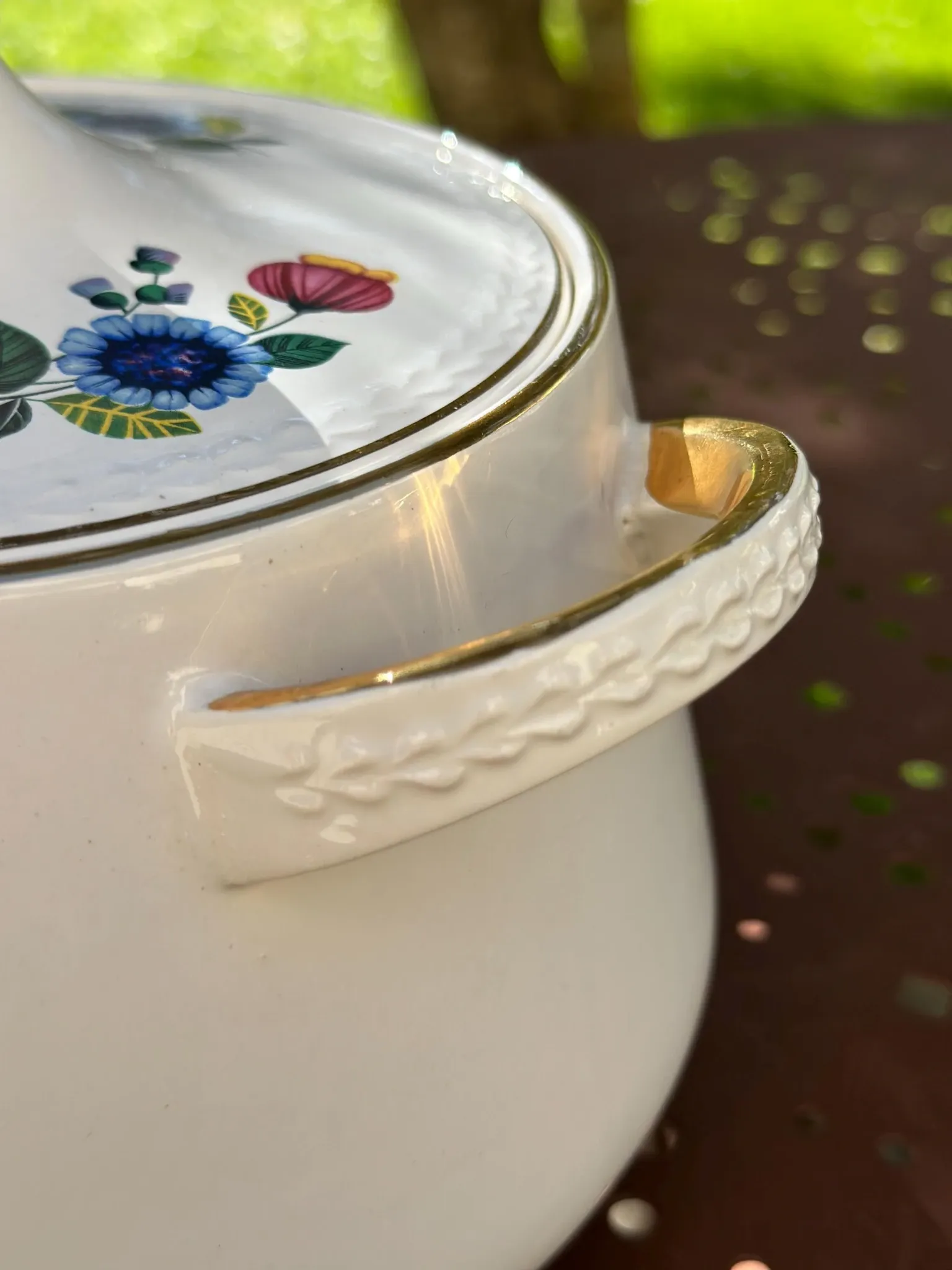 Earthenware vegetable dish Digoin Sarreguemines Sandrine, flowers and golden borders.