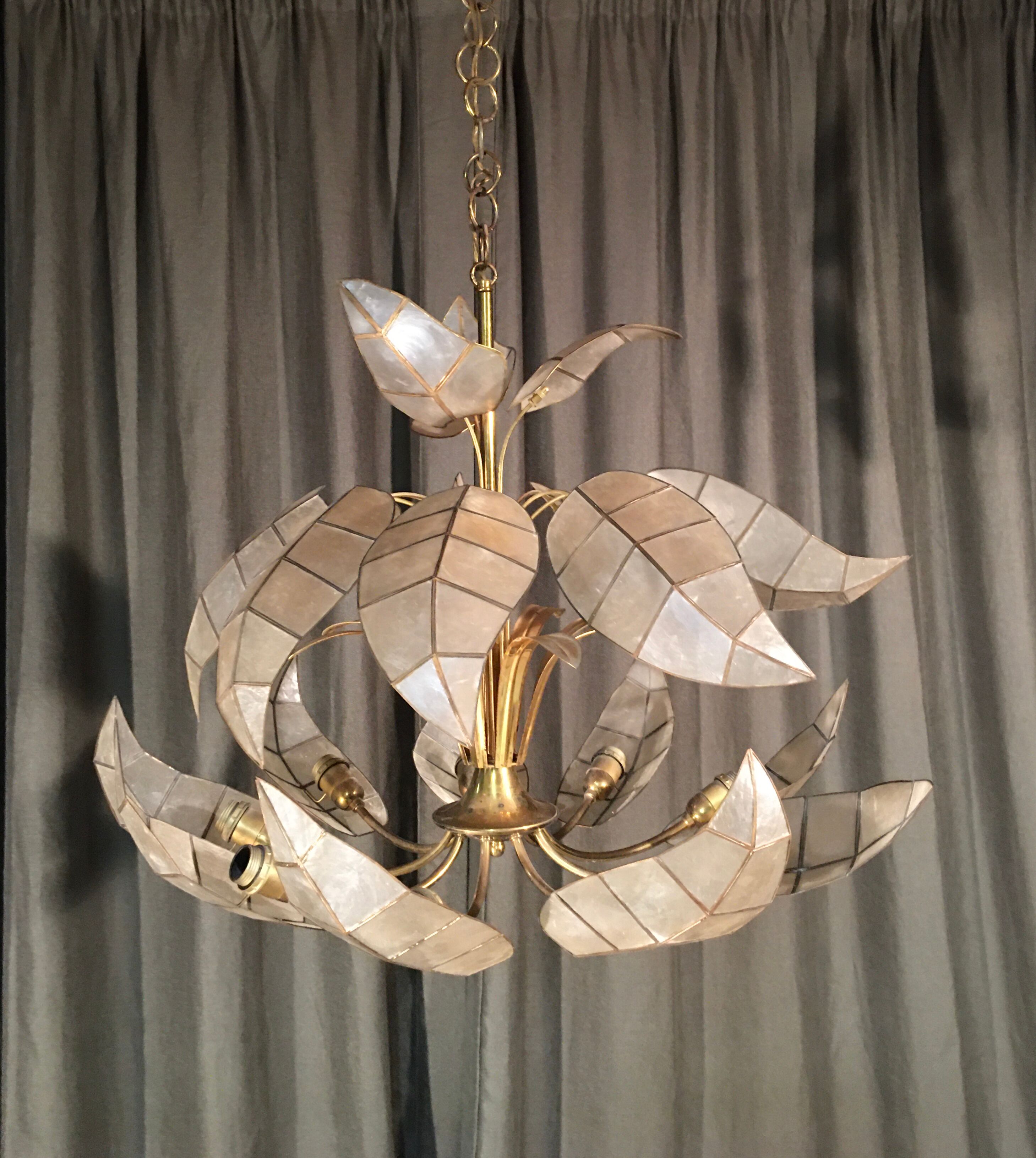 Mother-of-pearl light 1970
