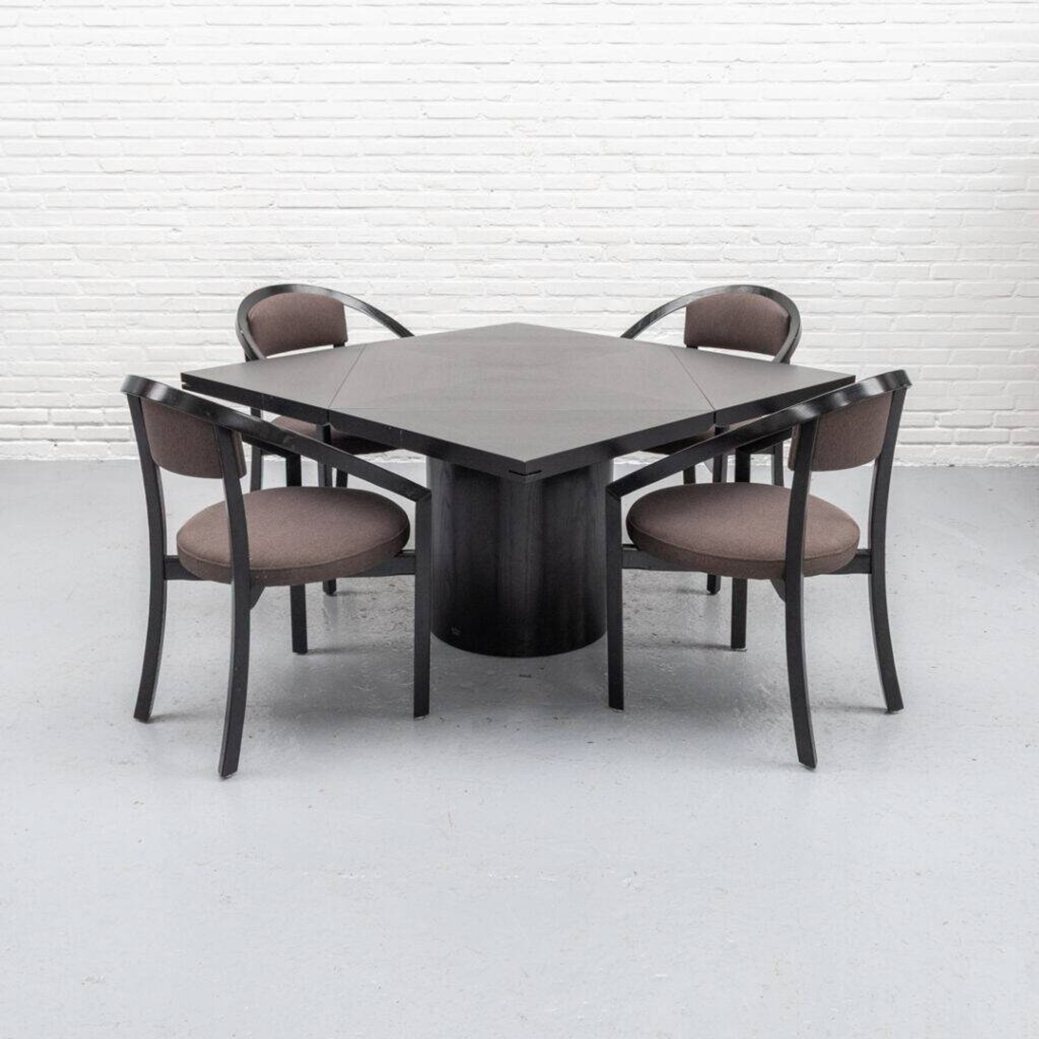 Set of 4 Rosenthal Nostro dining chairs