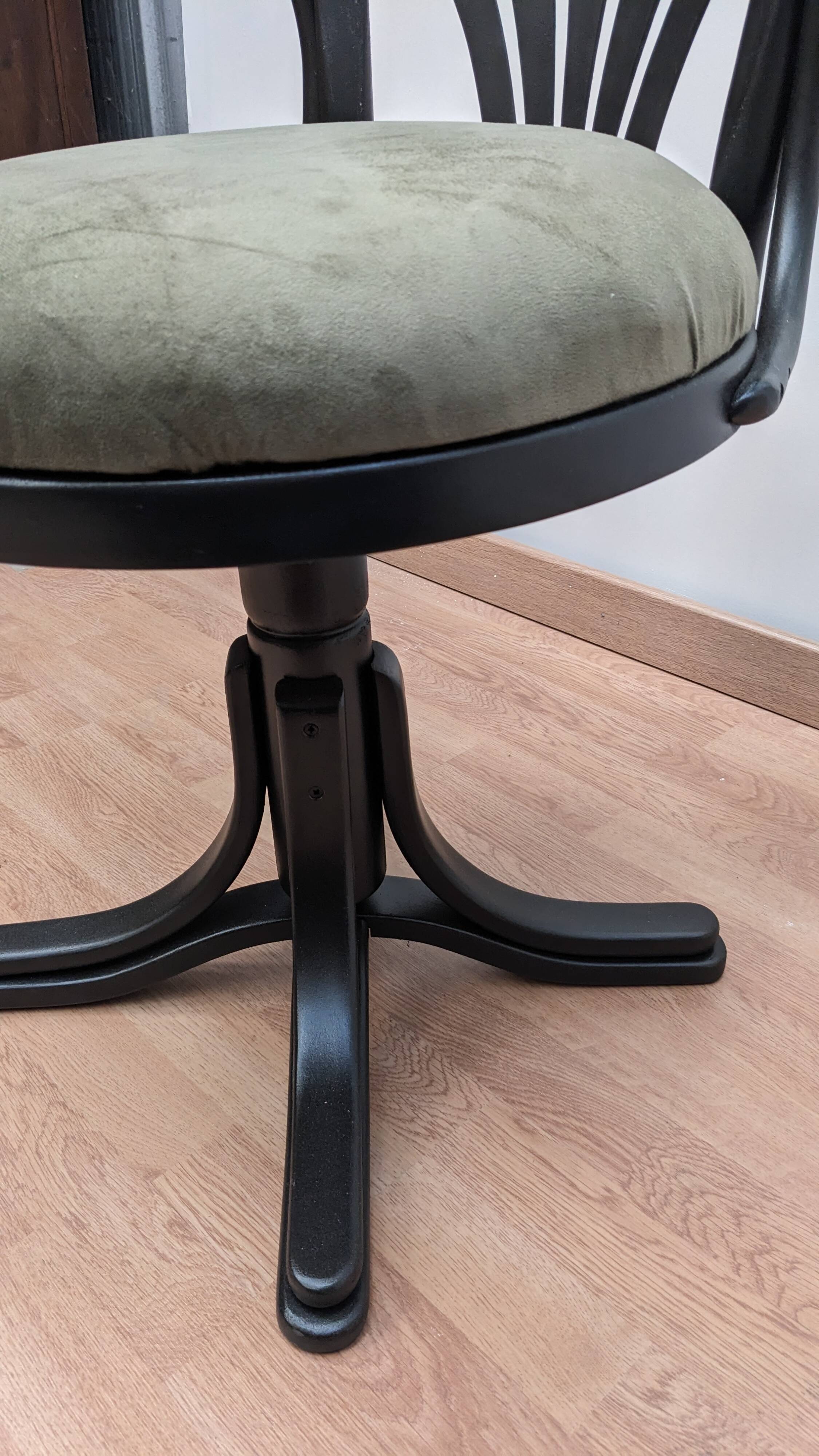 US-style office chair