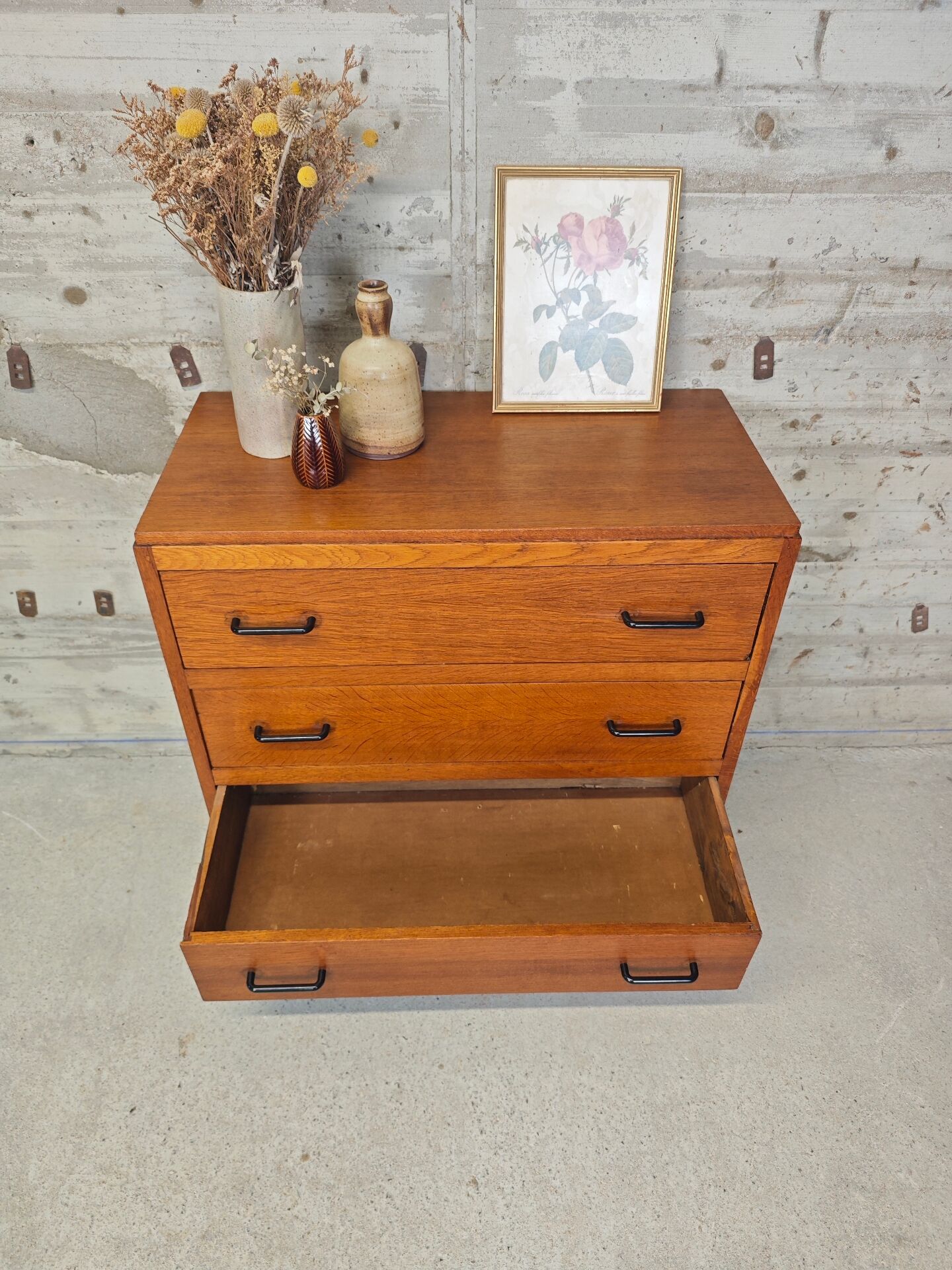 Vintage chest of drawers