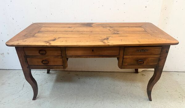 Bureau provincial marqueté en merisier massif XX siècle