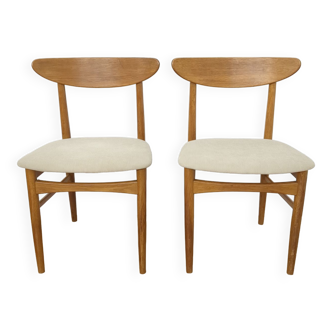 Set of 2 vintage chairs