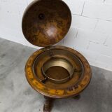 Bar globe maps rolling world