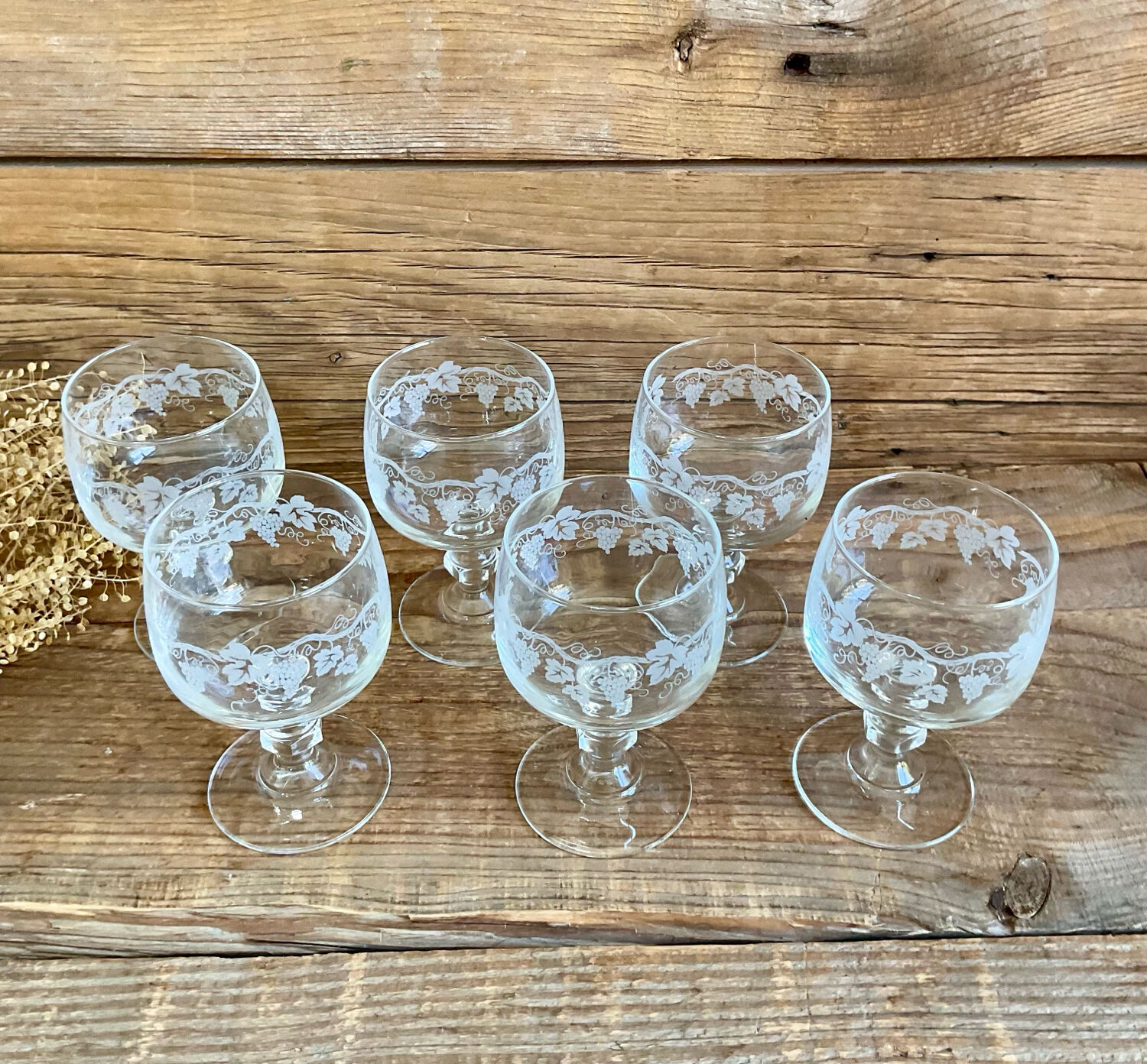 6 small vintage Luminarc glasses