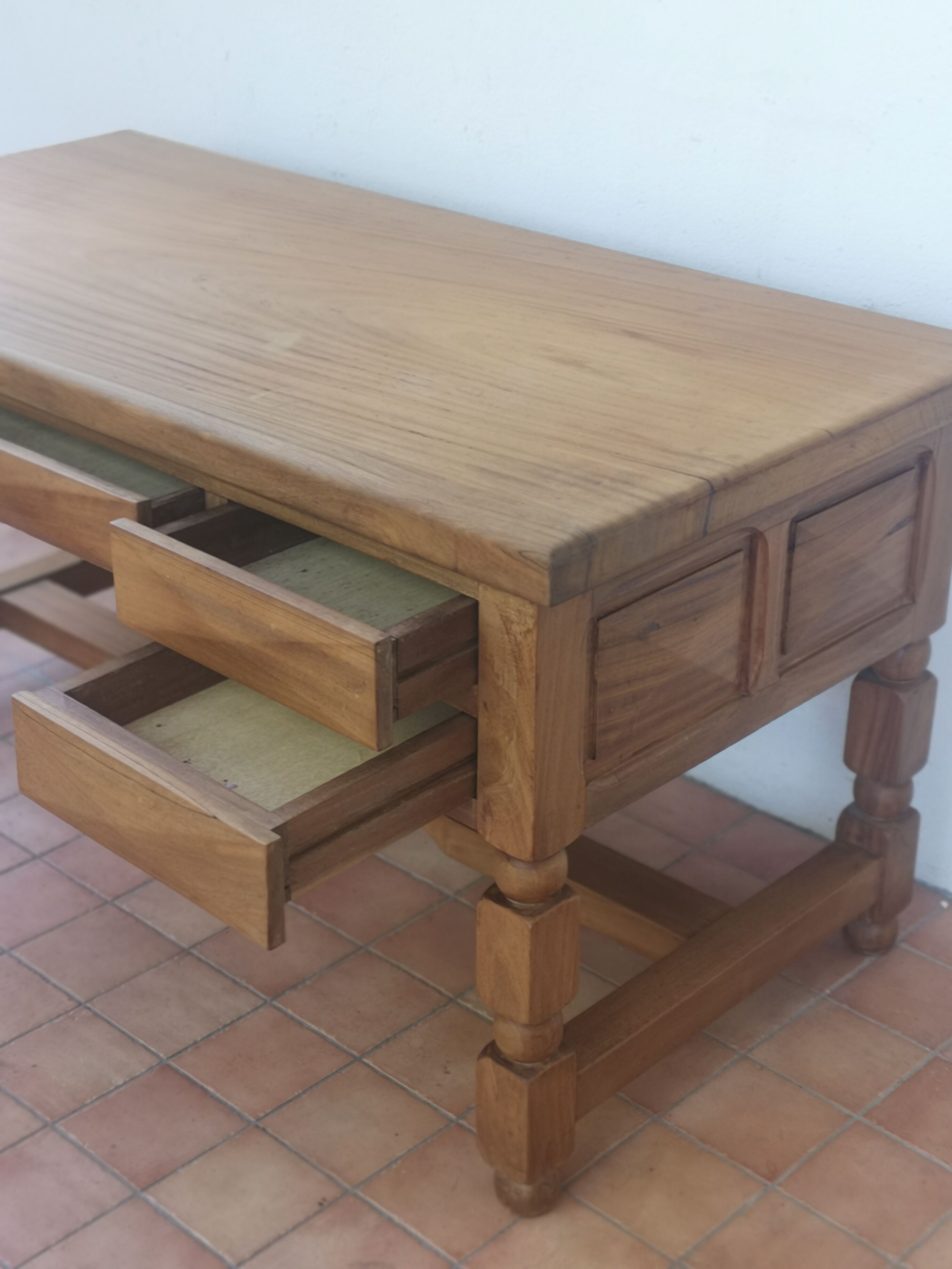 Brutalist minister's office in exotic wood