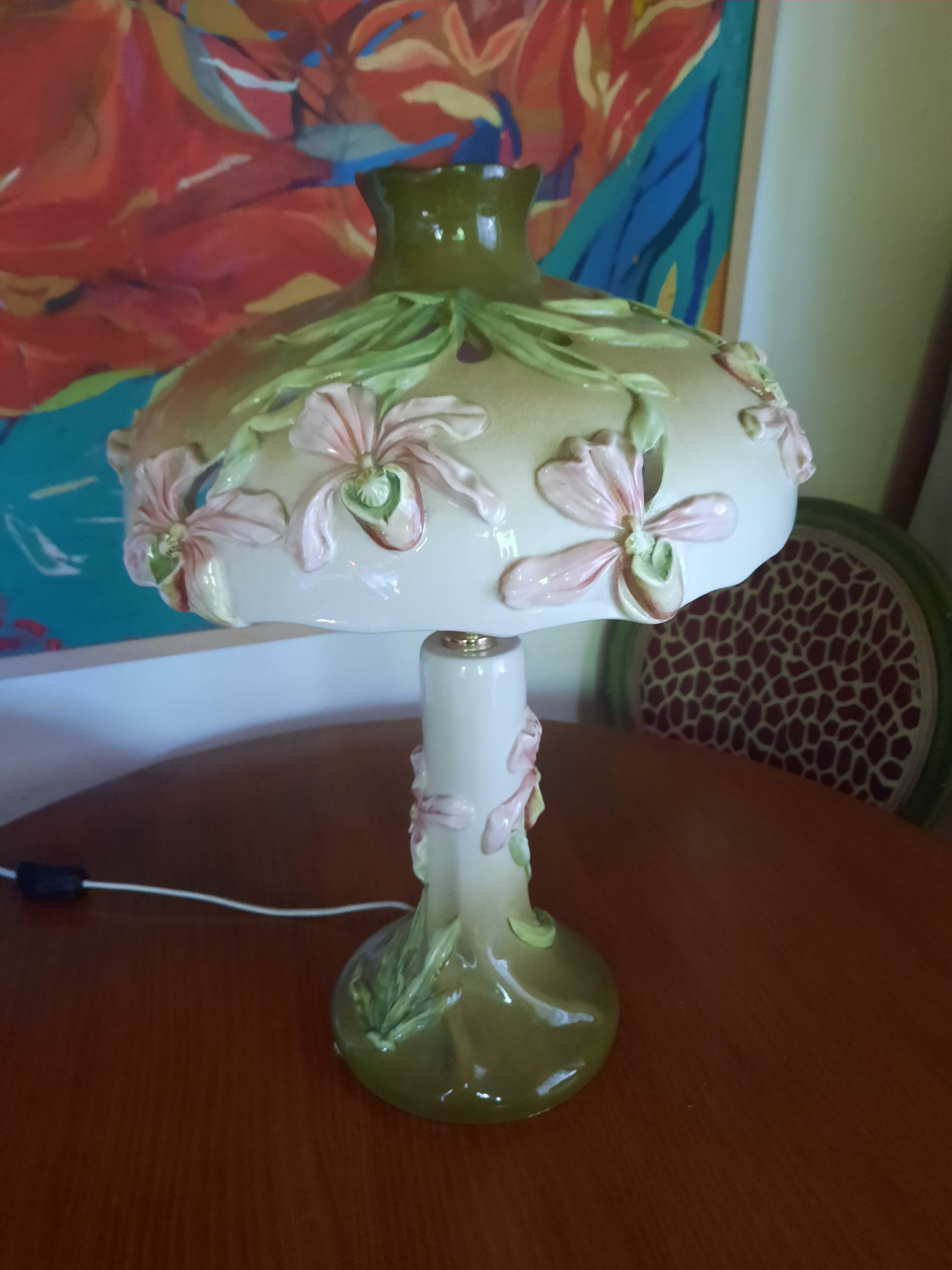 Orchid-patterned earthenware table lamp
