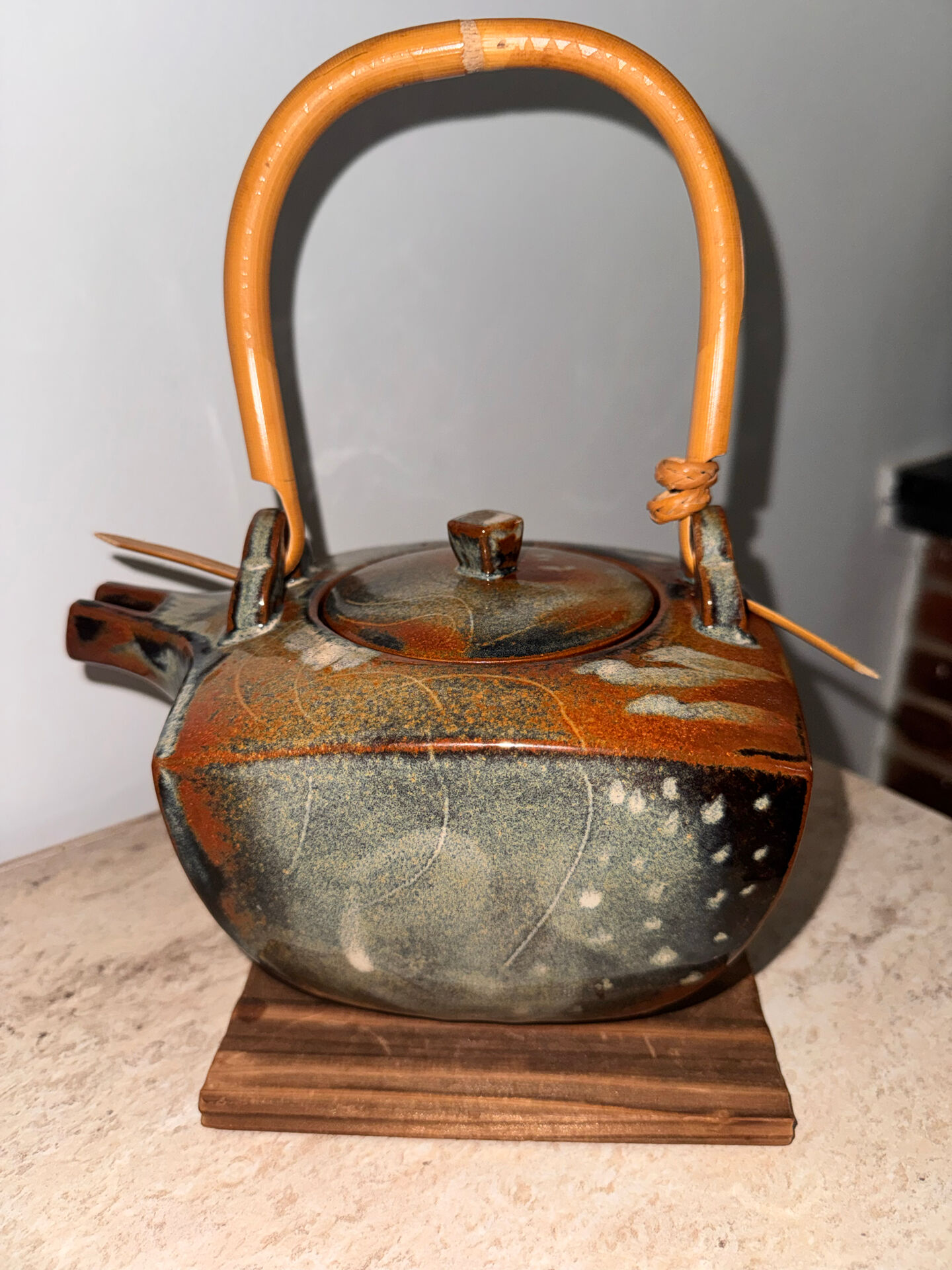 Ceramic teapots with bamboo handles by Elisabeth Wallet