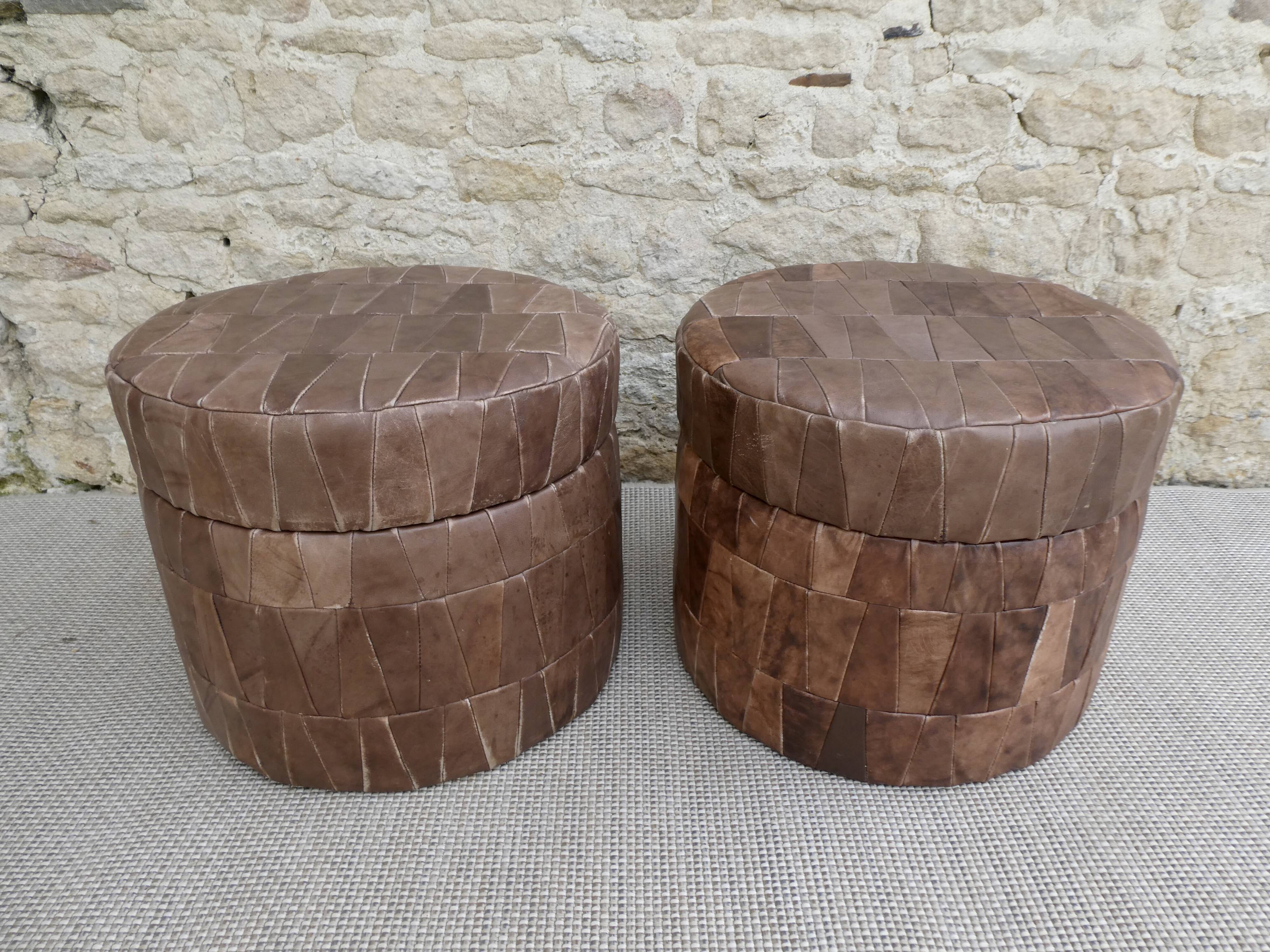 Pair of chest poufs in leather patchwork