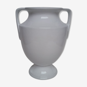 Cracked white ceramic vase
