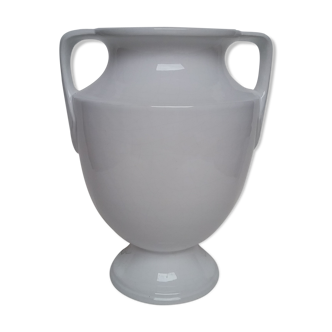 Cracked white ceramic vase