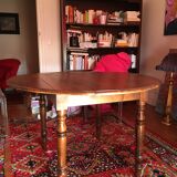 Round oak table
