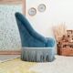 Fauteuil crapaud velours bleu avec franges