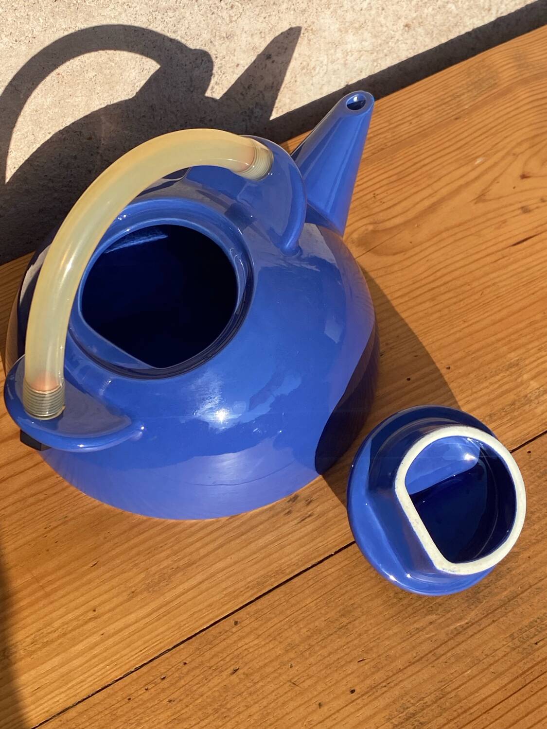 AXIS Blue Teapot Laurence Dumaine