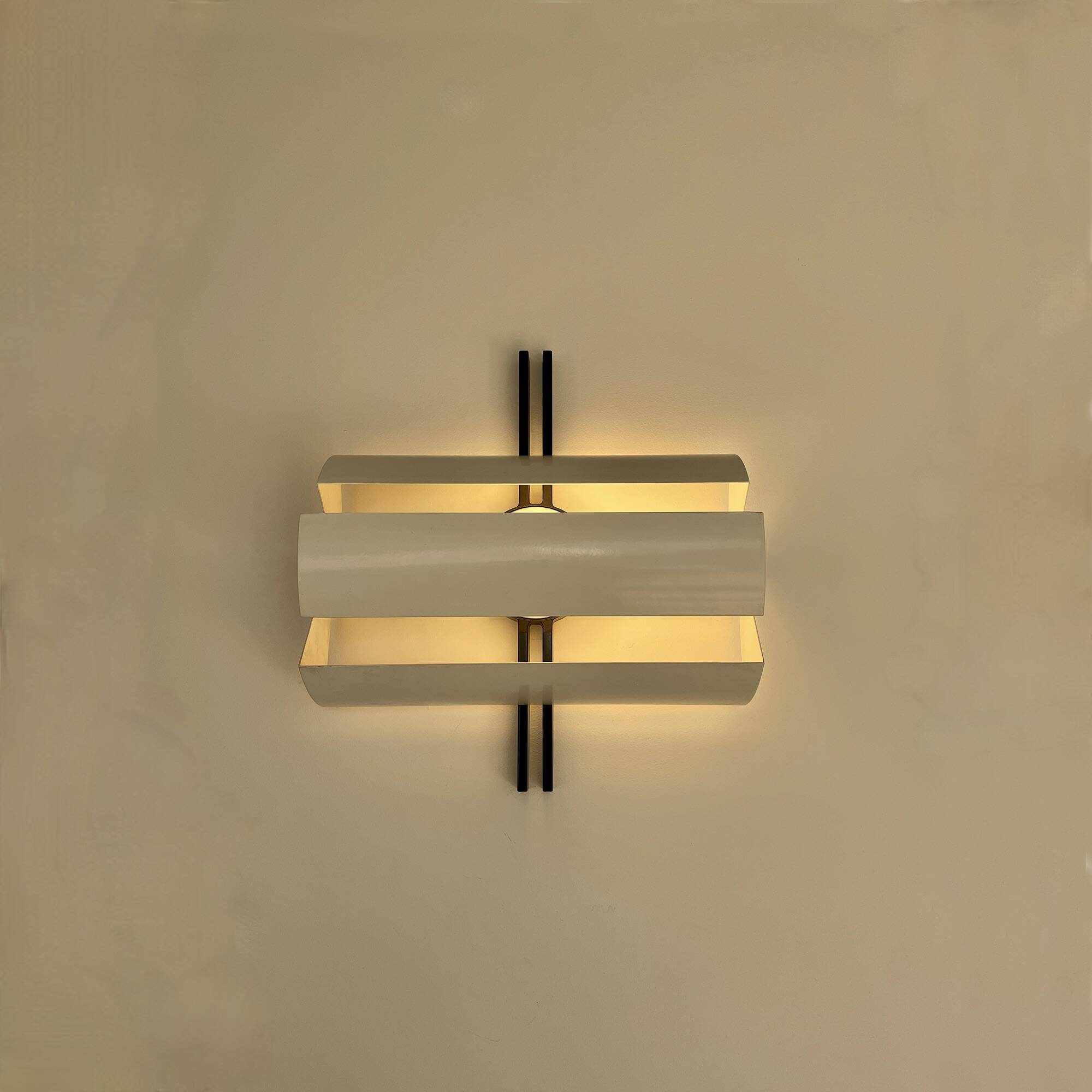 Ernesto Gismondi, Stria wall light, Artemide, 1986