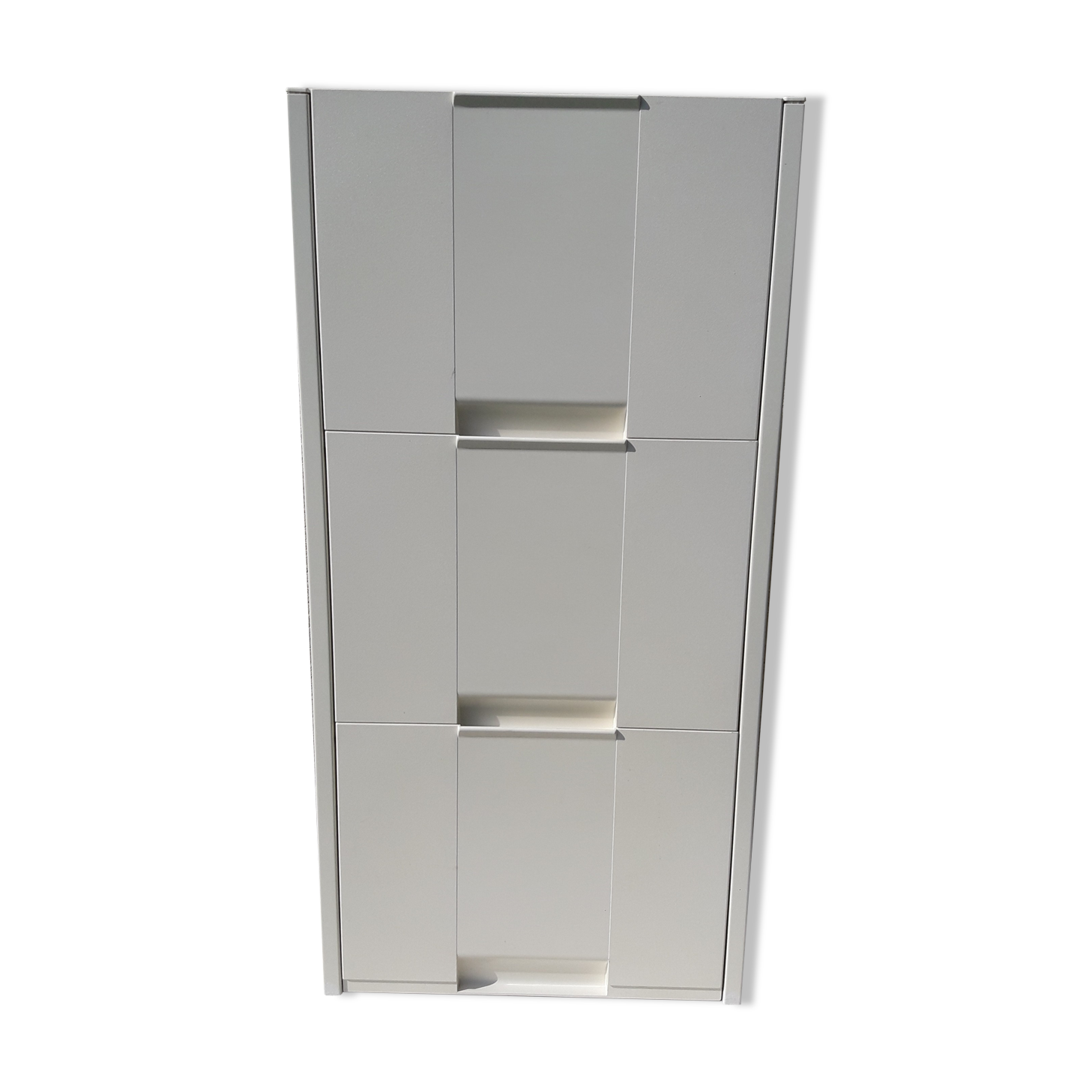 White metal shoe cabinet for 6 pairs