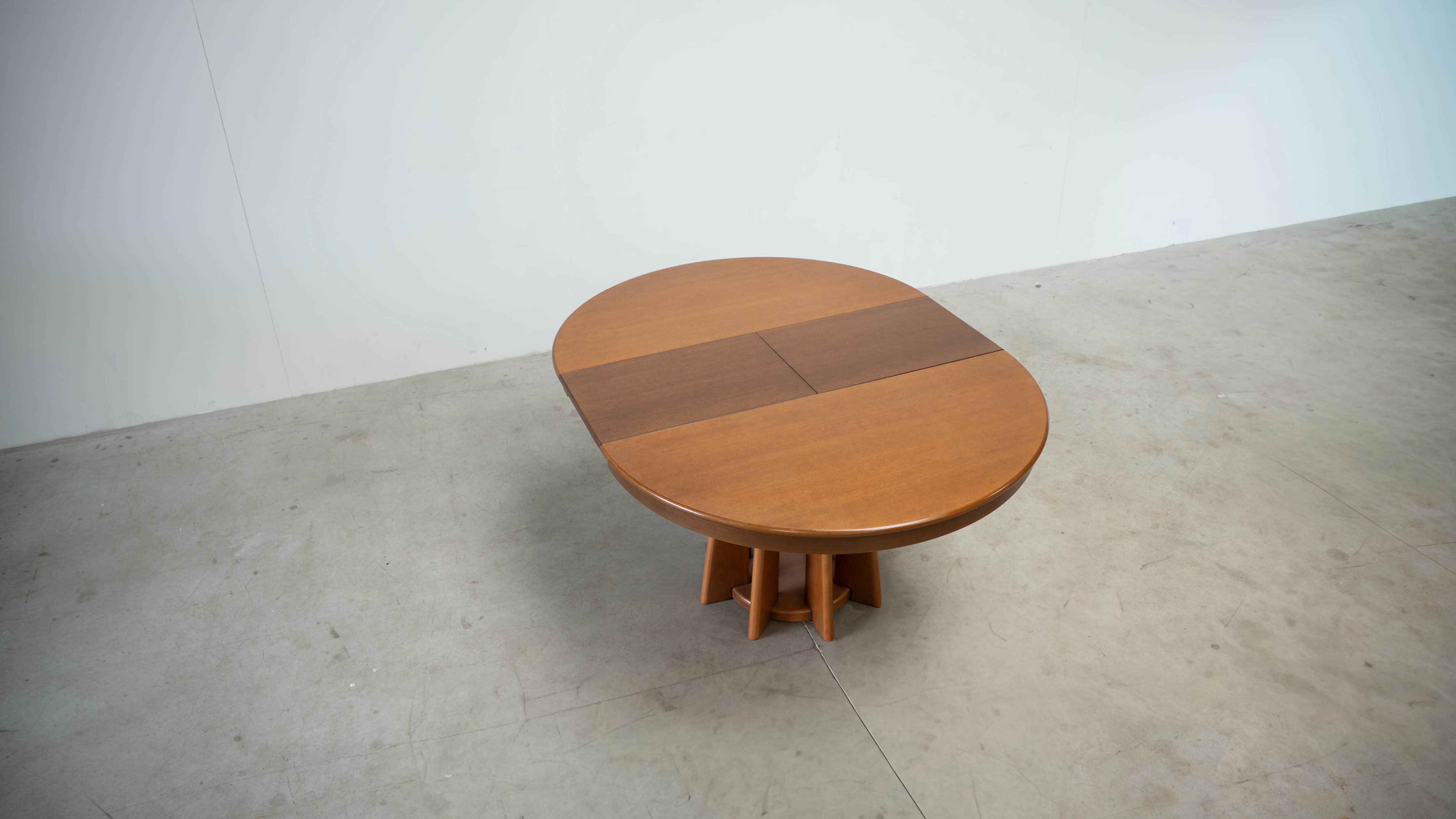 Table à manger sculpturale italienne
