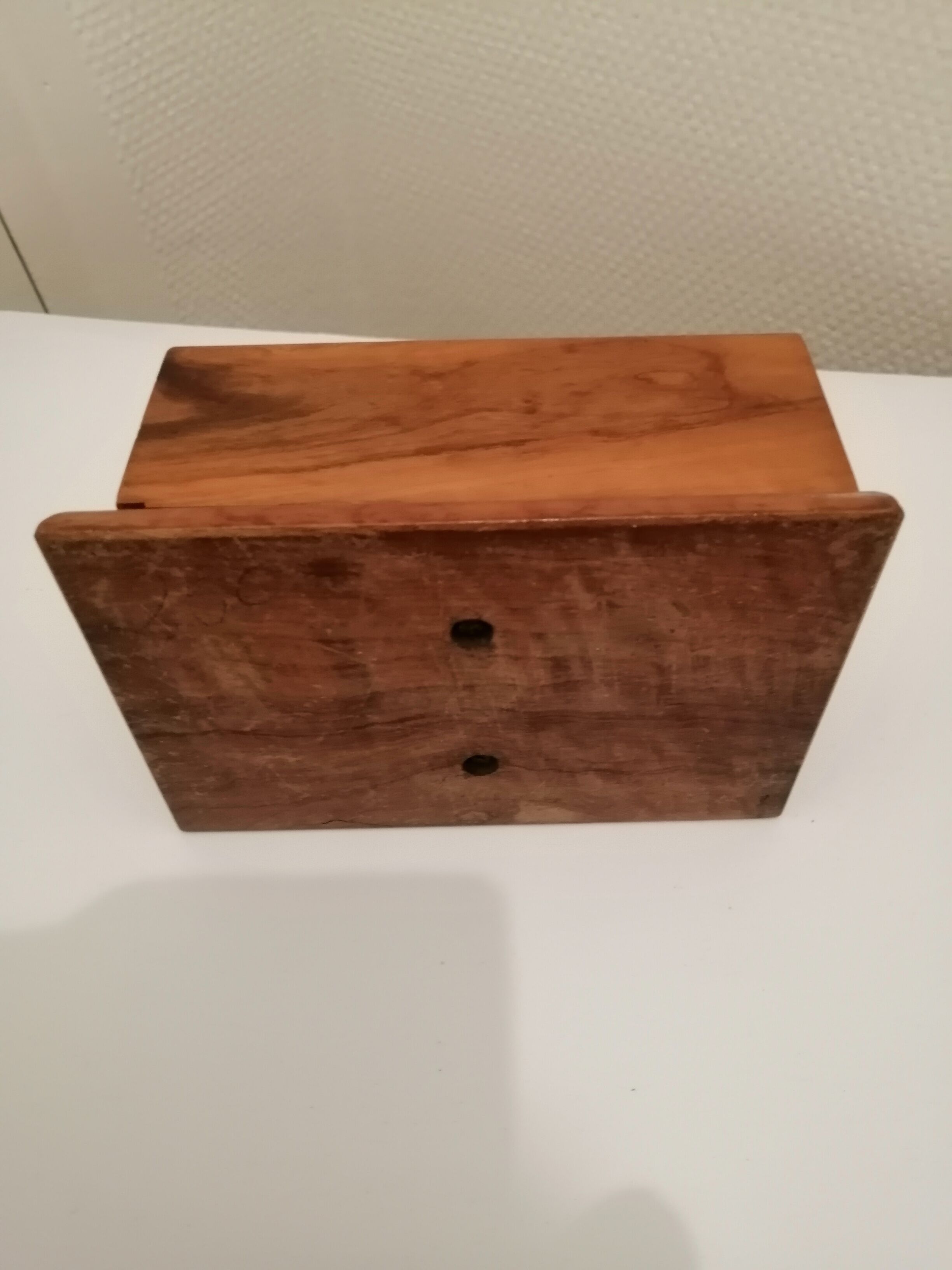 Wooden cigarette box