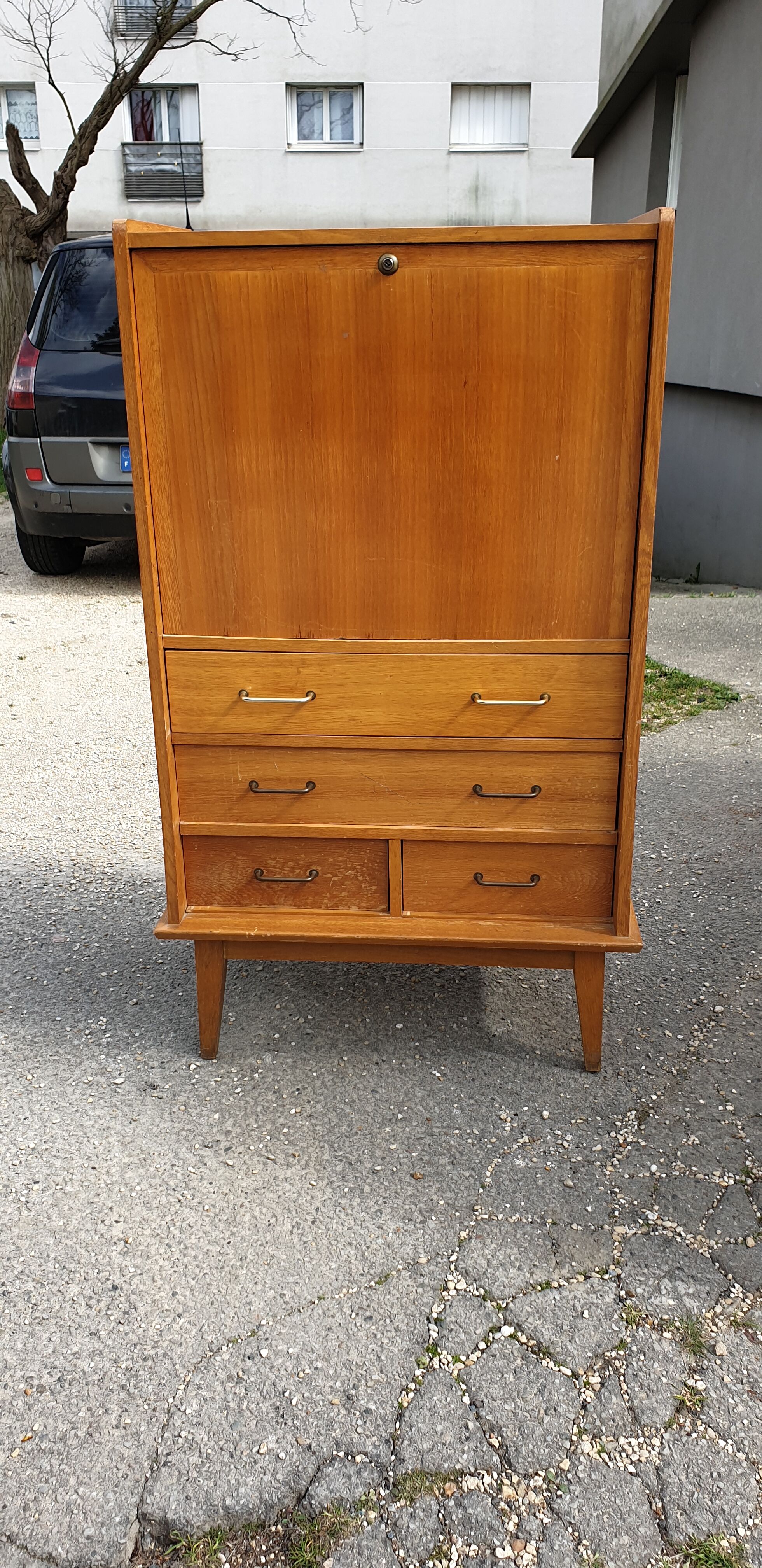 Secretary to slaughter desing 50/60