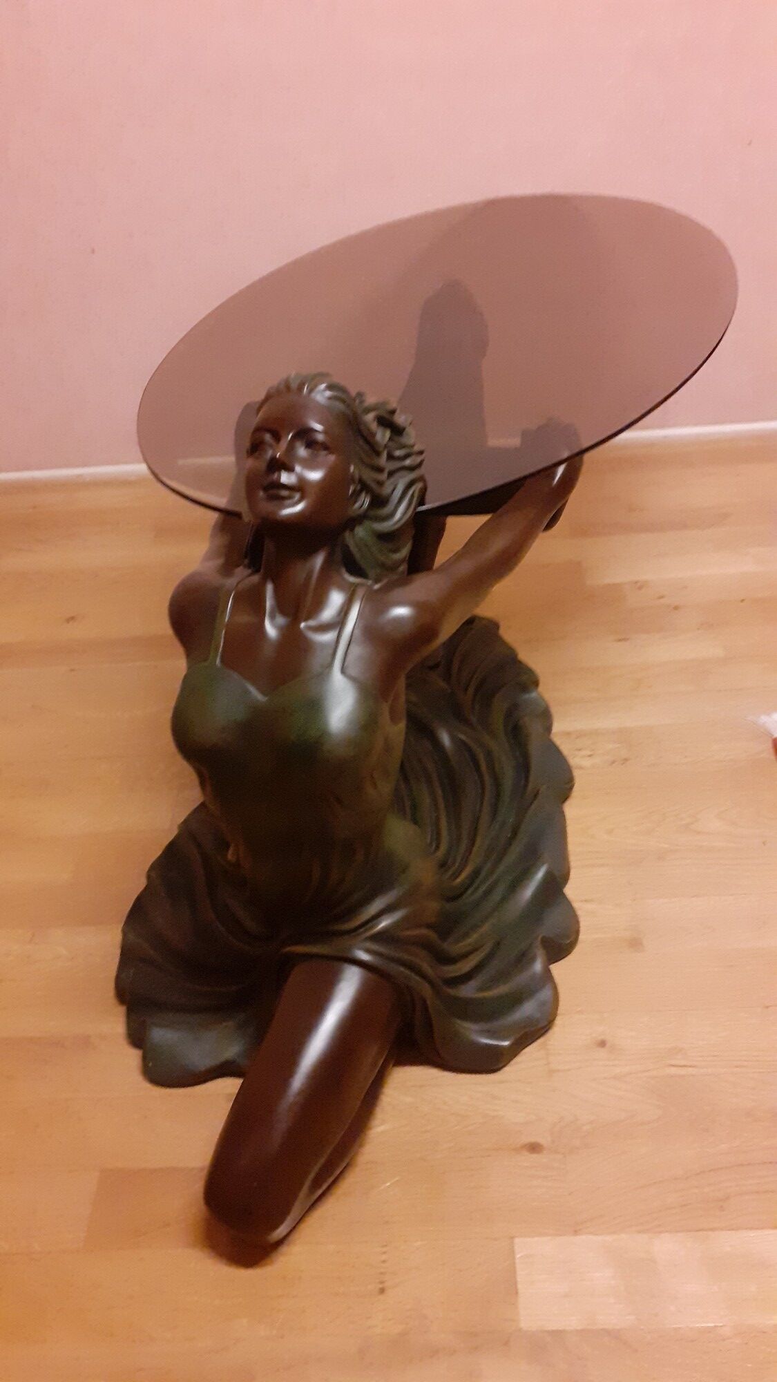 Coffee table, young woman in resin, smoked and beveled glass