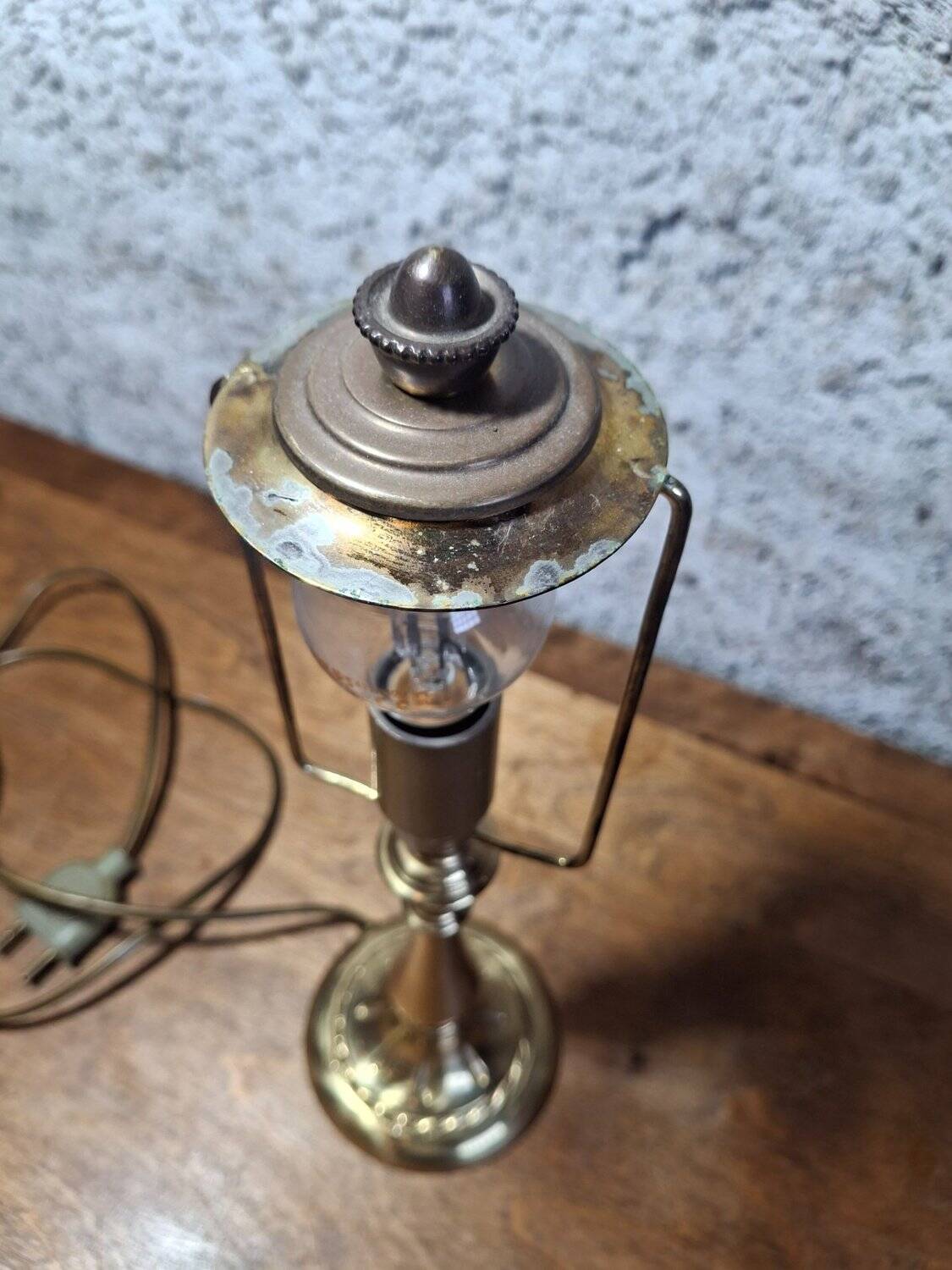 Art Nouveau lamp with blown glass pendants, early 20th century.