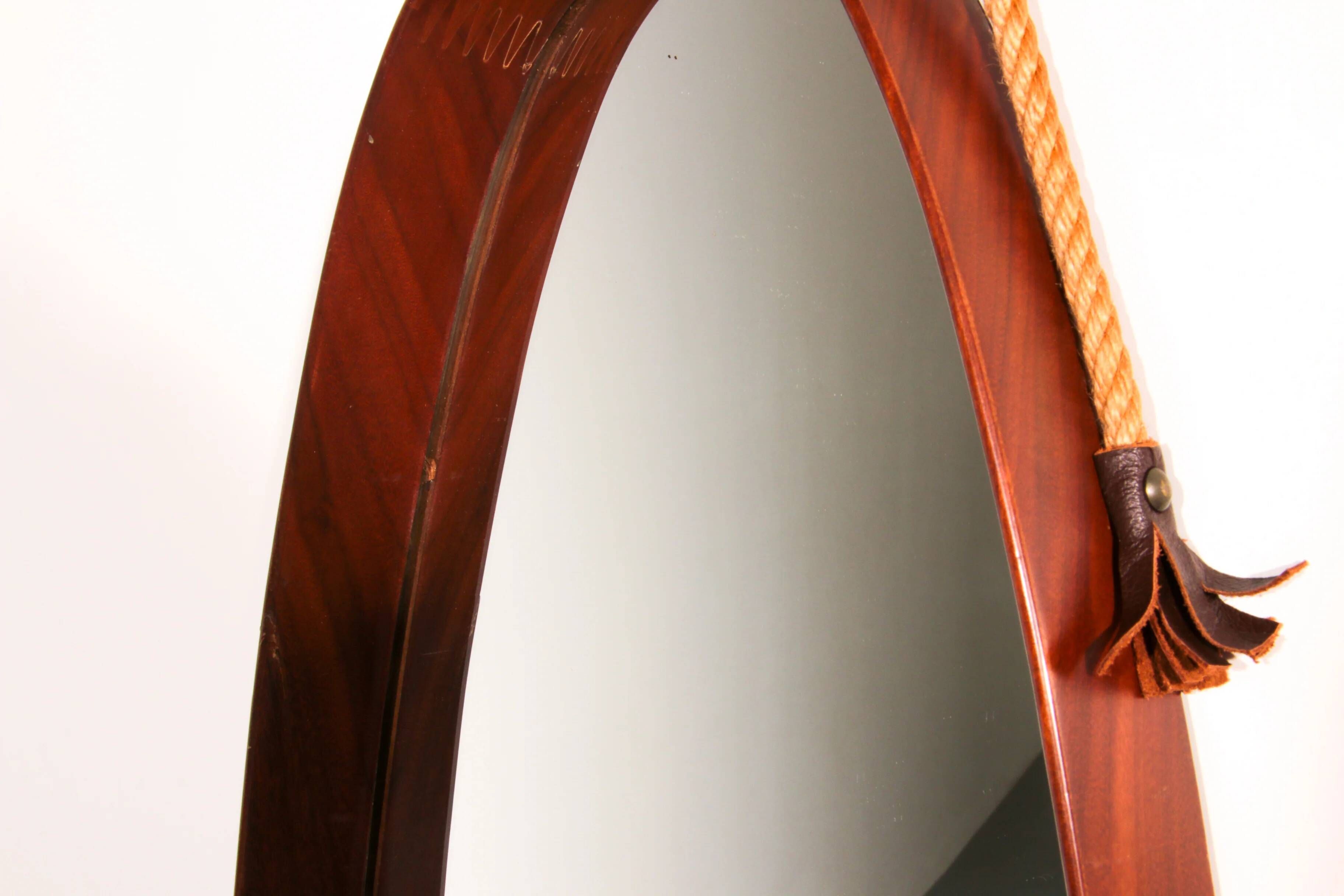 Mid-century Italian oval mirror in curved teak, rope and leather, 1960s