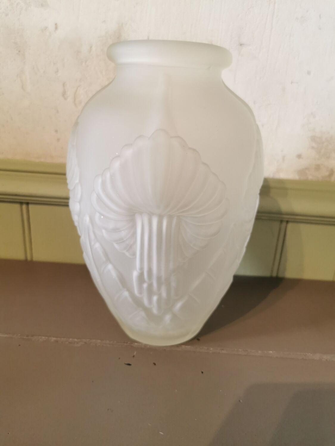 Art Deco vase glass paste