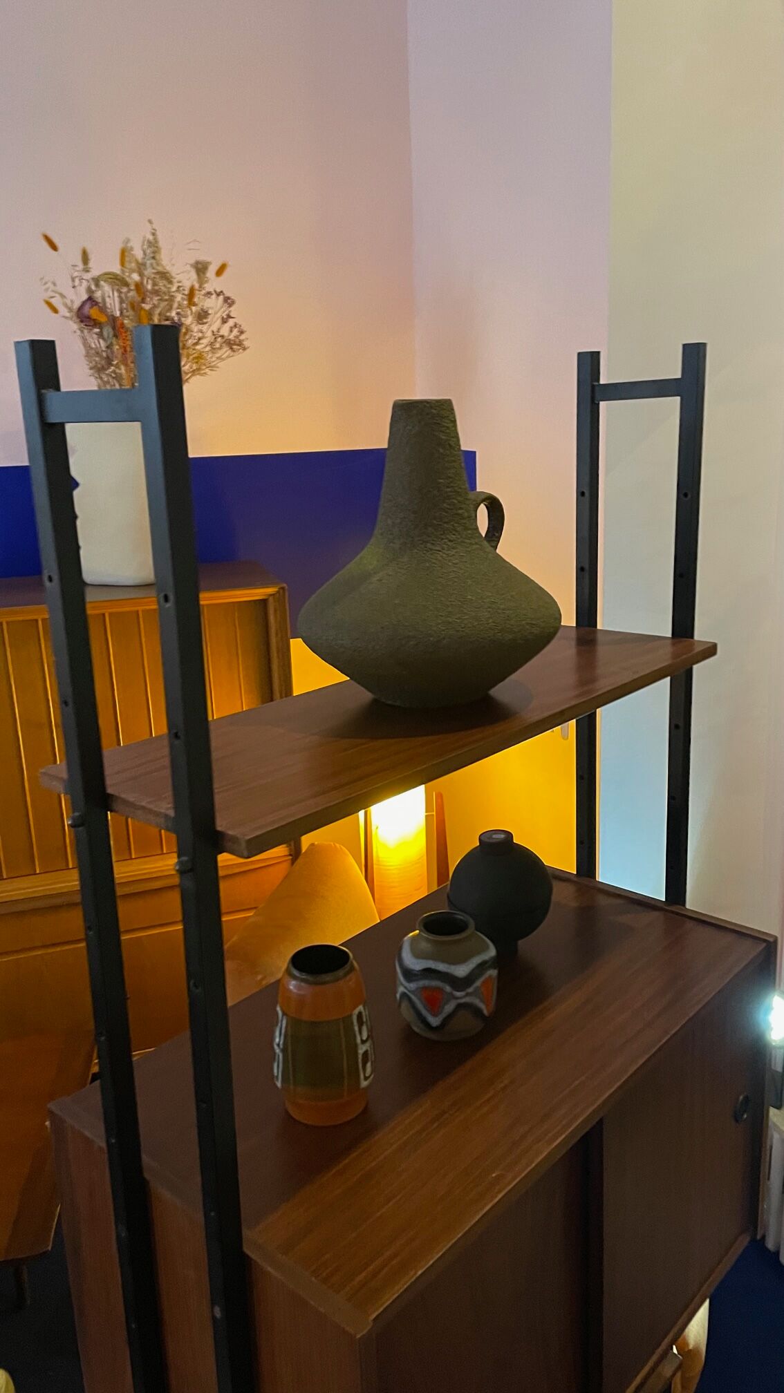 Italian footcase bookcase from the 60s in teak and metal