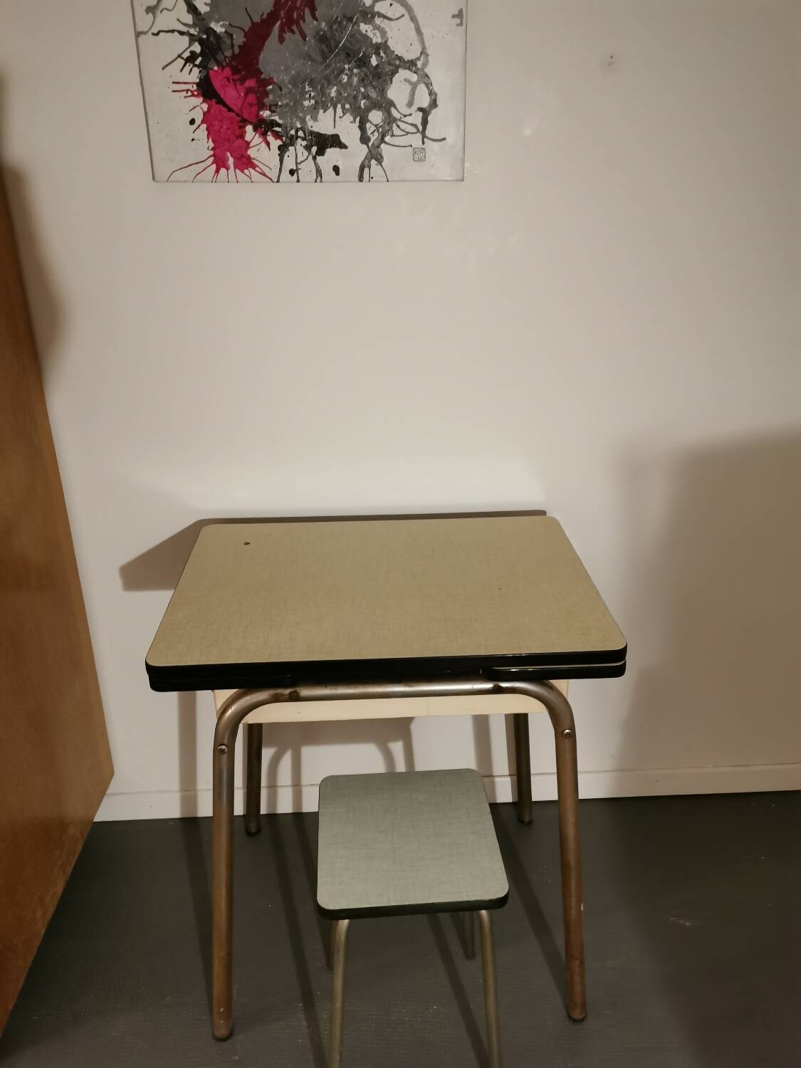 Formica table and stool set