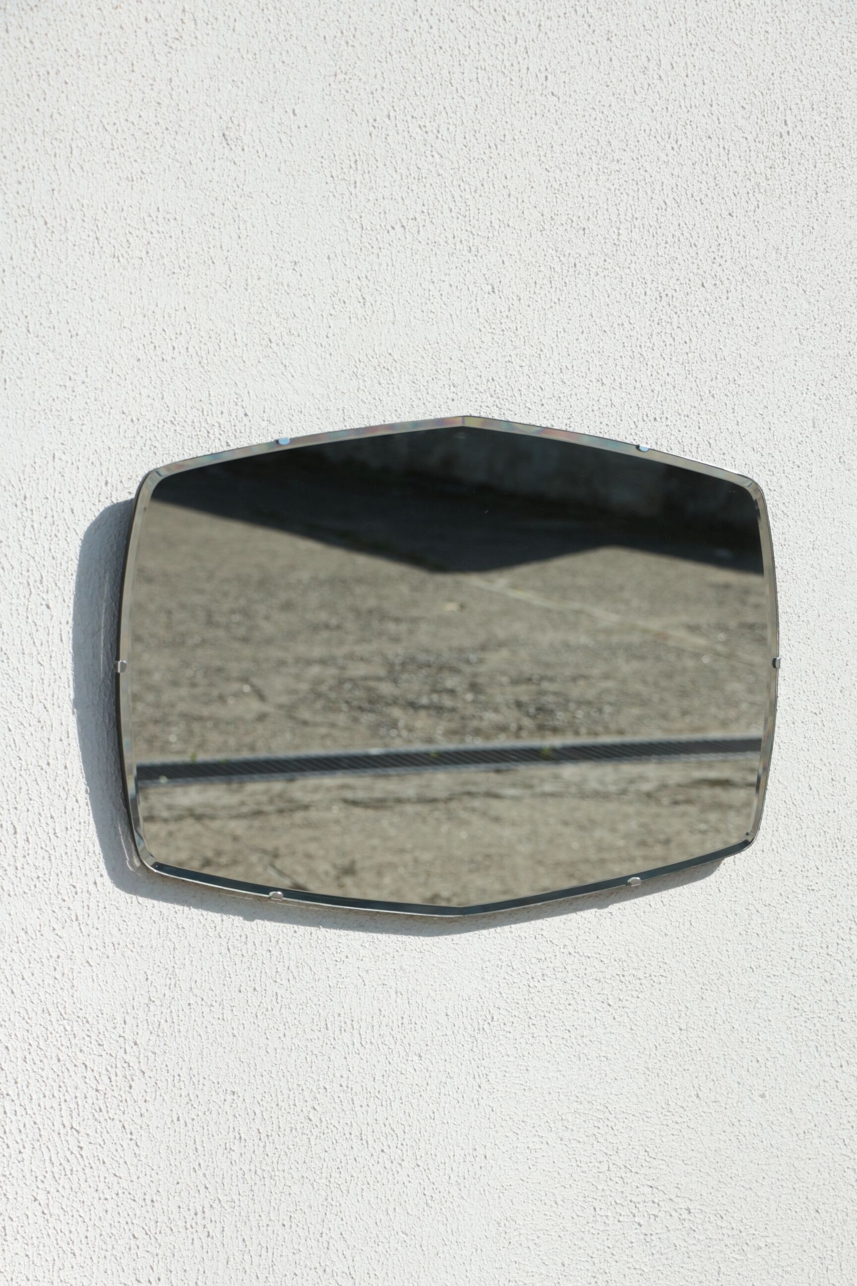 Hexagonal beveled mirror