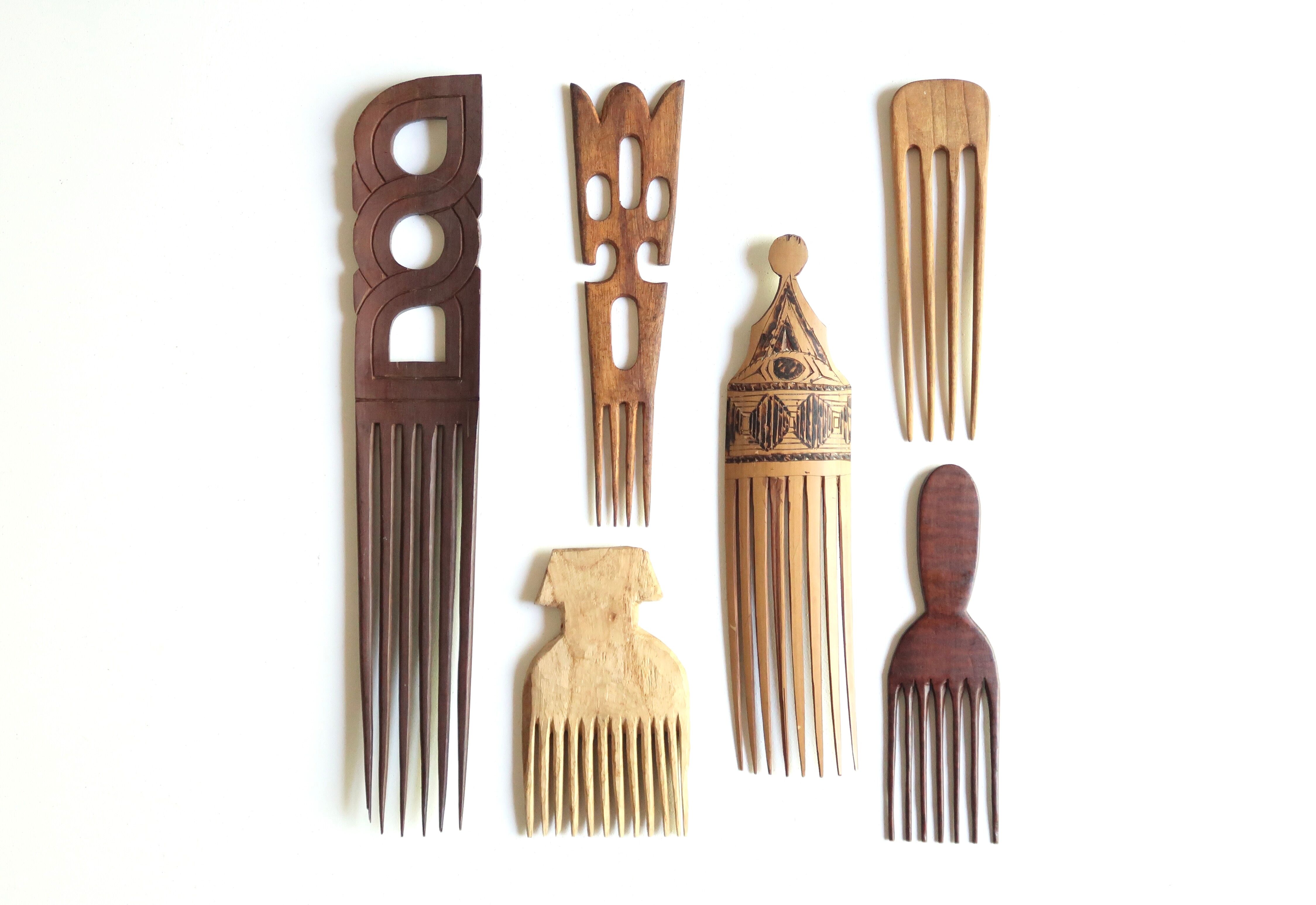 Set of 6 ethnic wooden combs 70s