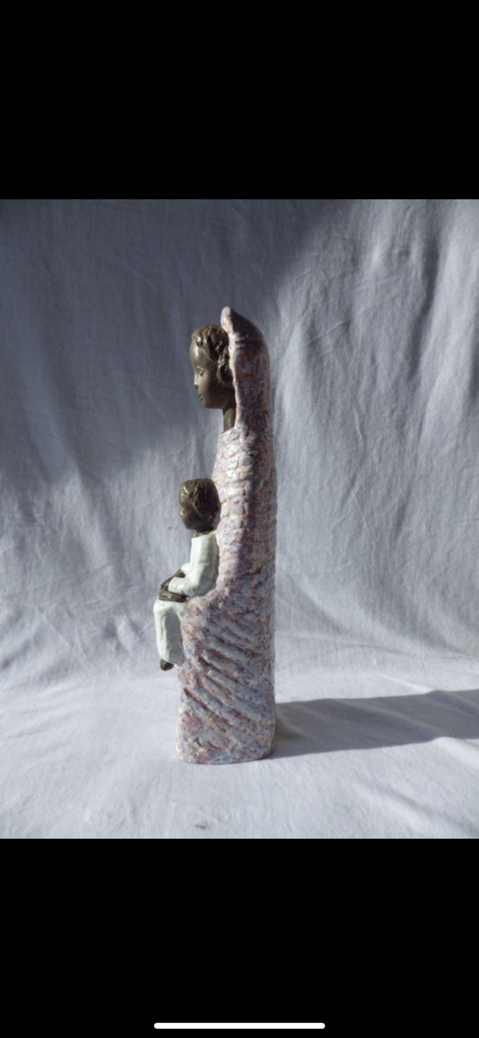 Sculpture Vierge à l’enfant