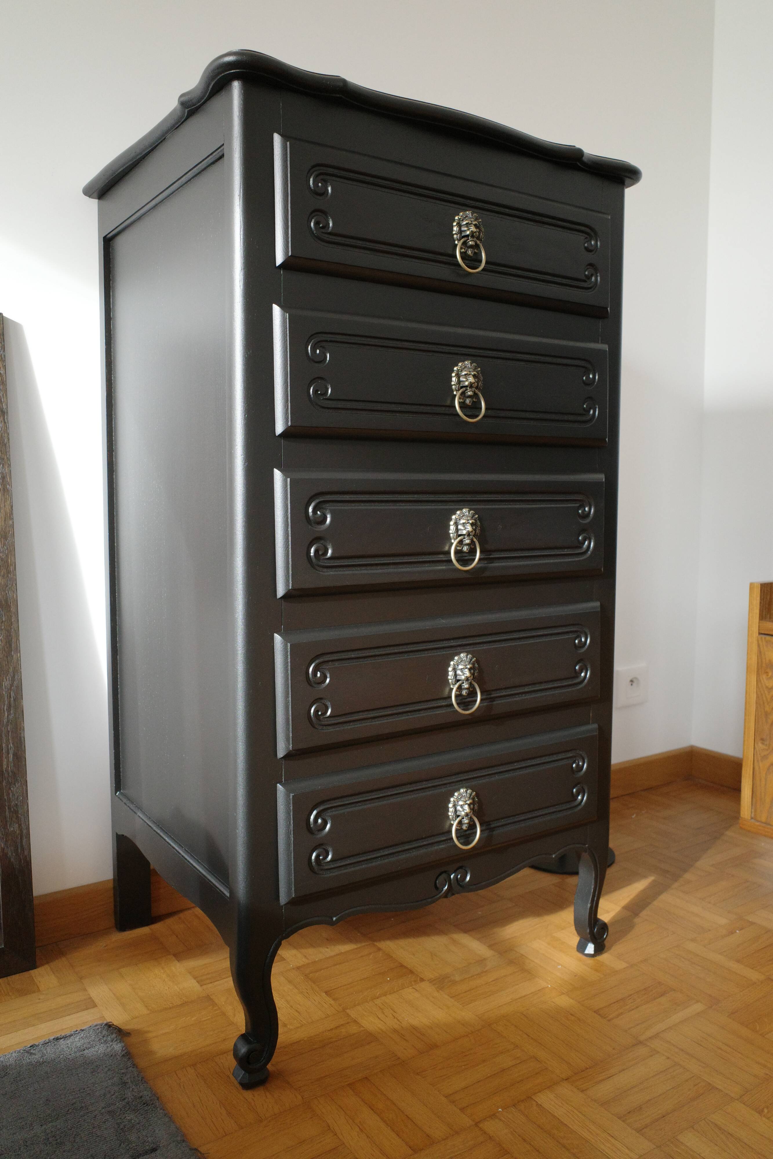 Vintage black chest of drawers