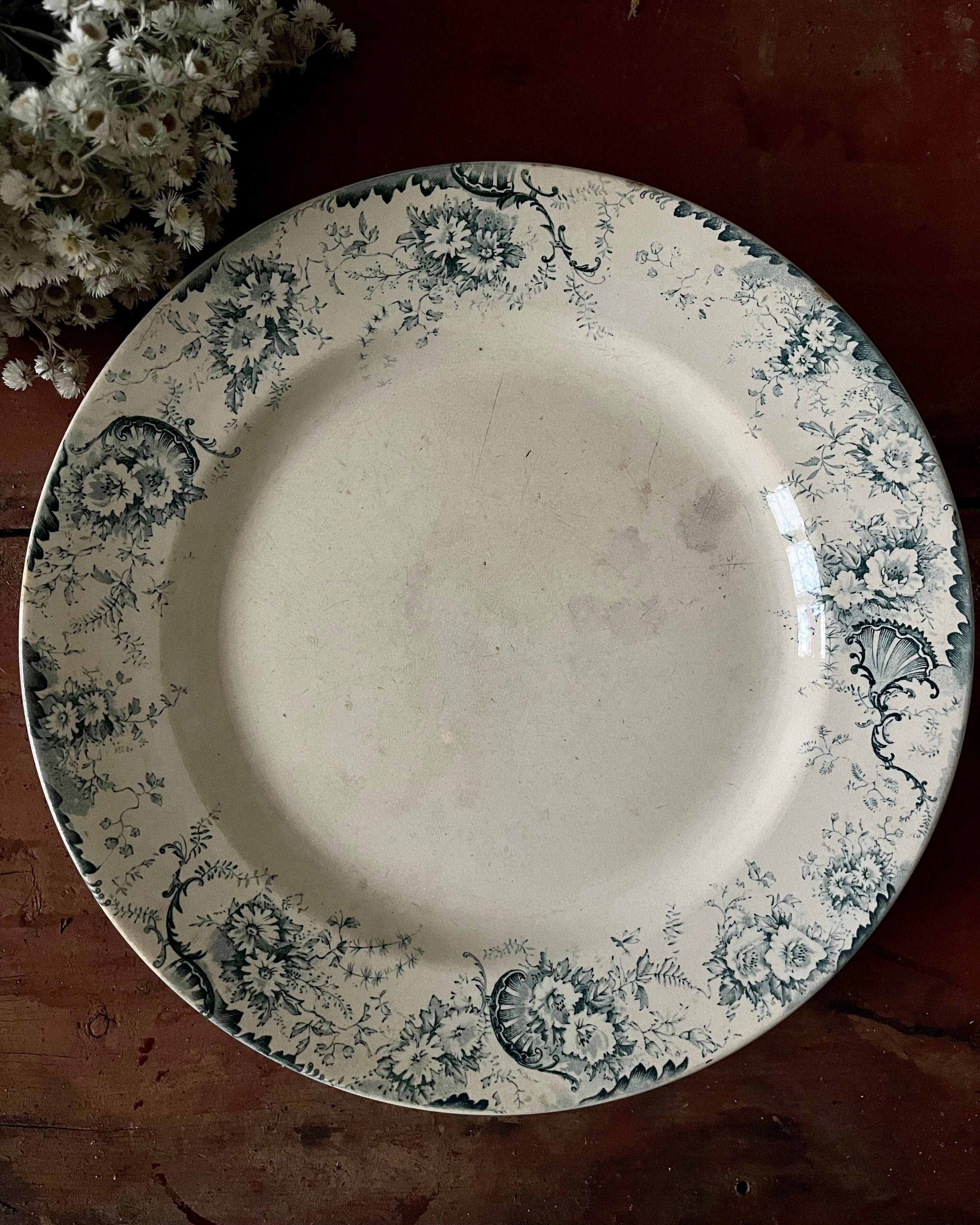 Large round ironstone dish Choisy-le-Roi Derby