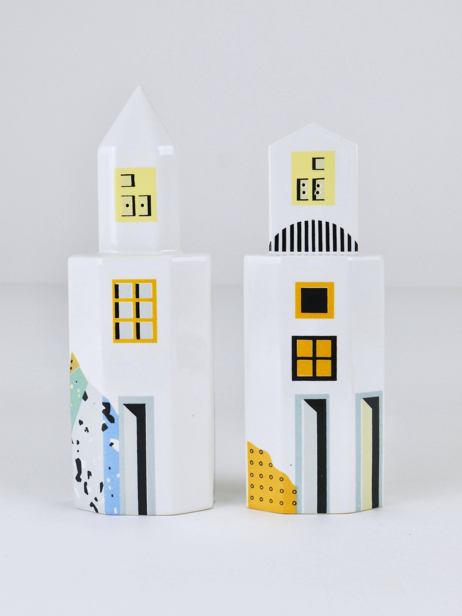 Heide Warlamis salt and pepper shakers skyscrapers postmodern, Vienna collection 1990