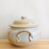 Vintage soup kitchen in Grès du Marais