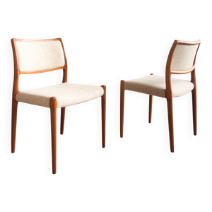 Paire de chaises modèle