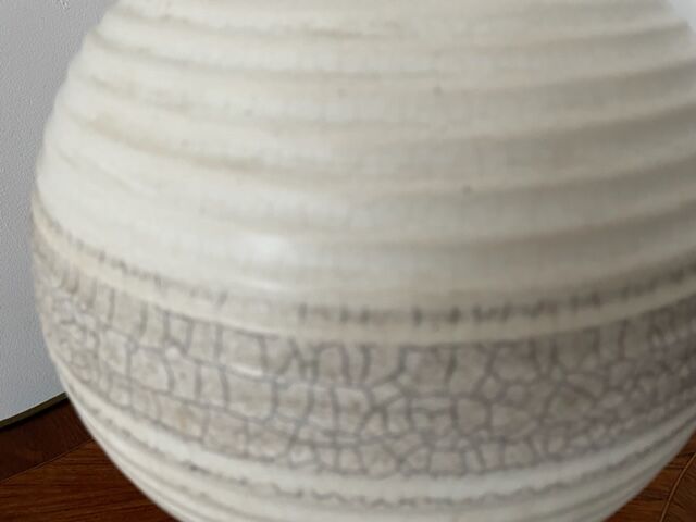 Art deco cracked ceramic lamp