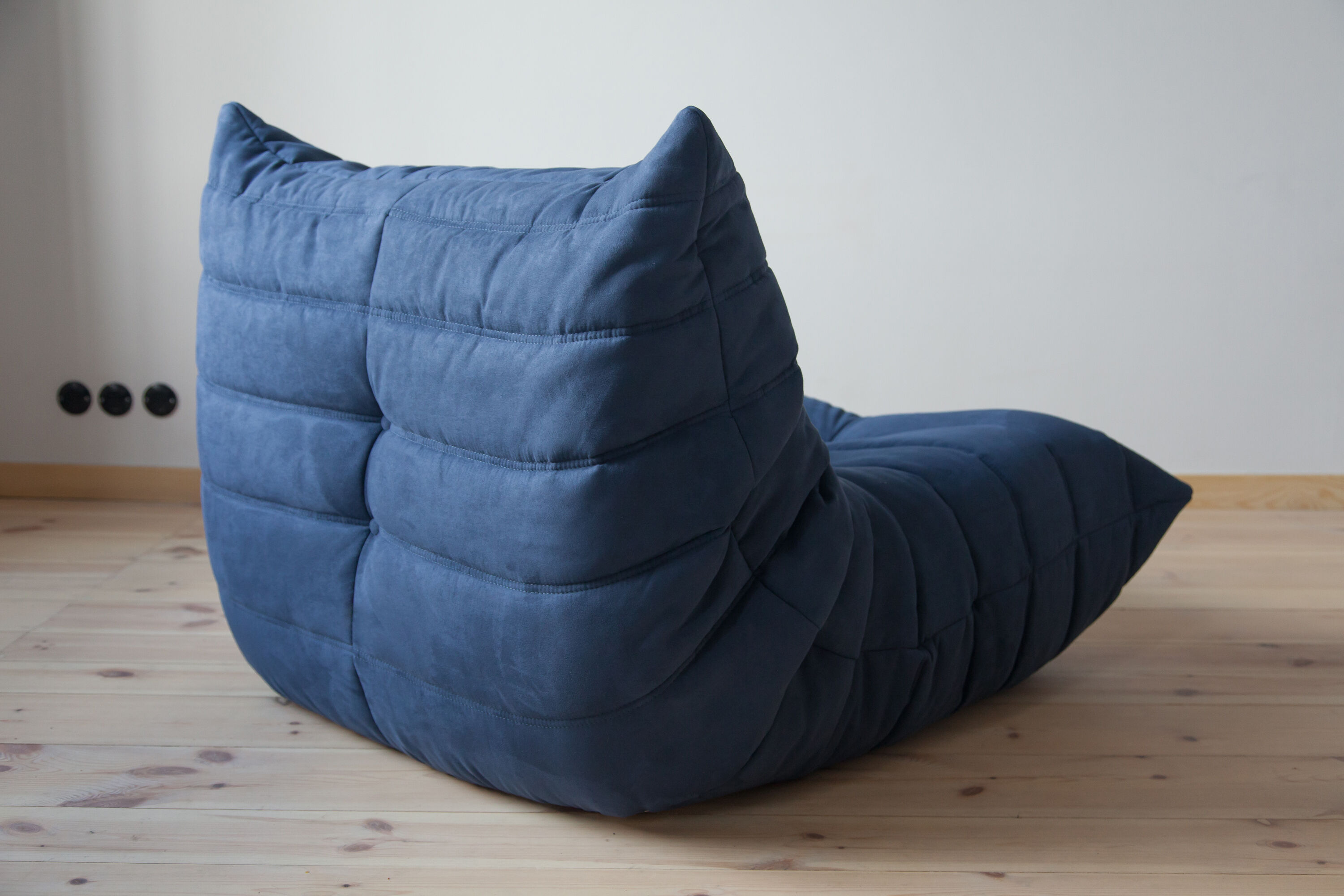 Togo armchair model designed by Michel Ducaroy 1973