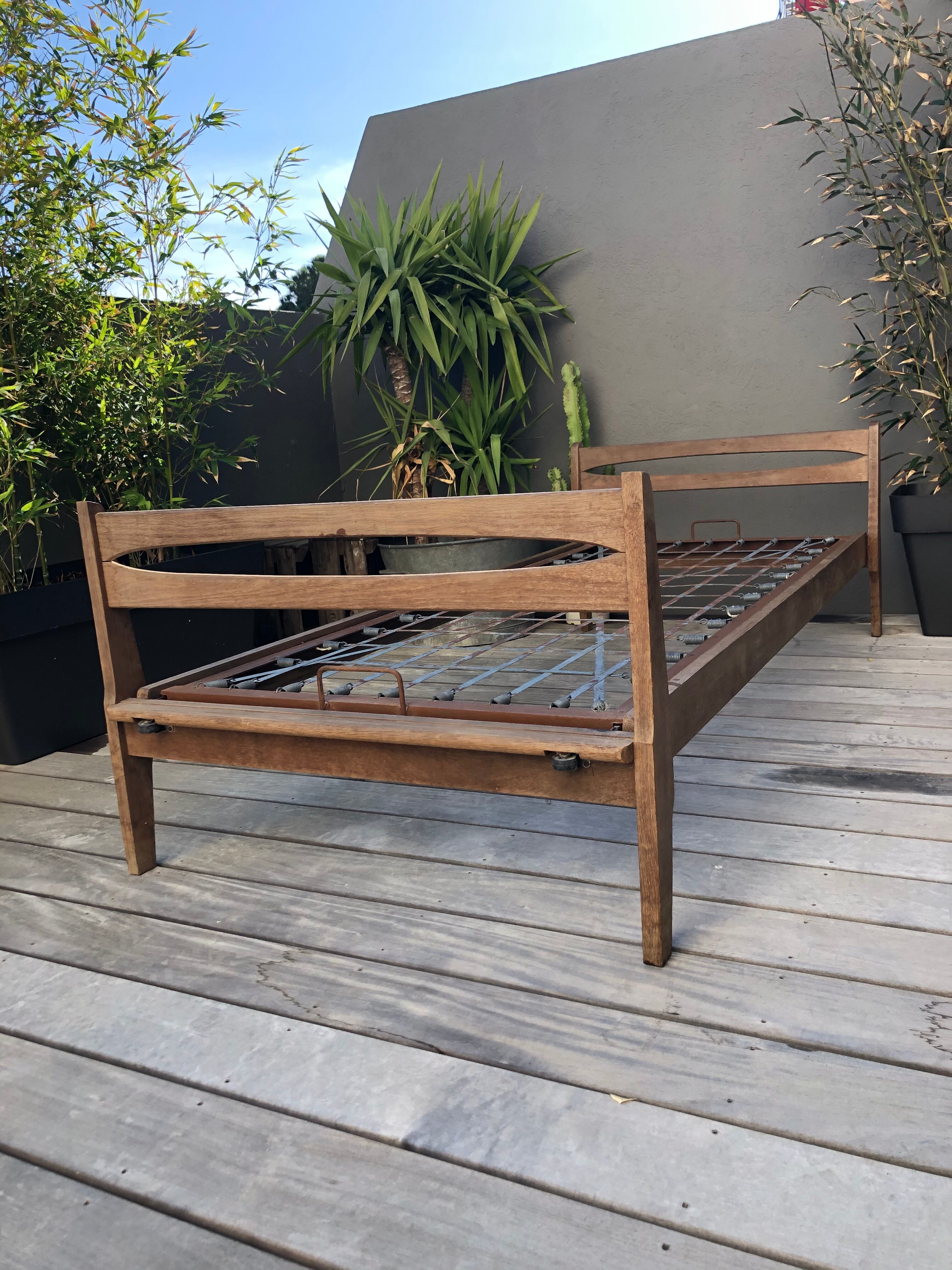 Lit pliable en chêne reconstruction française années 50